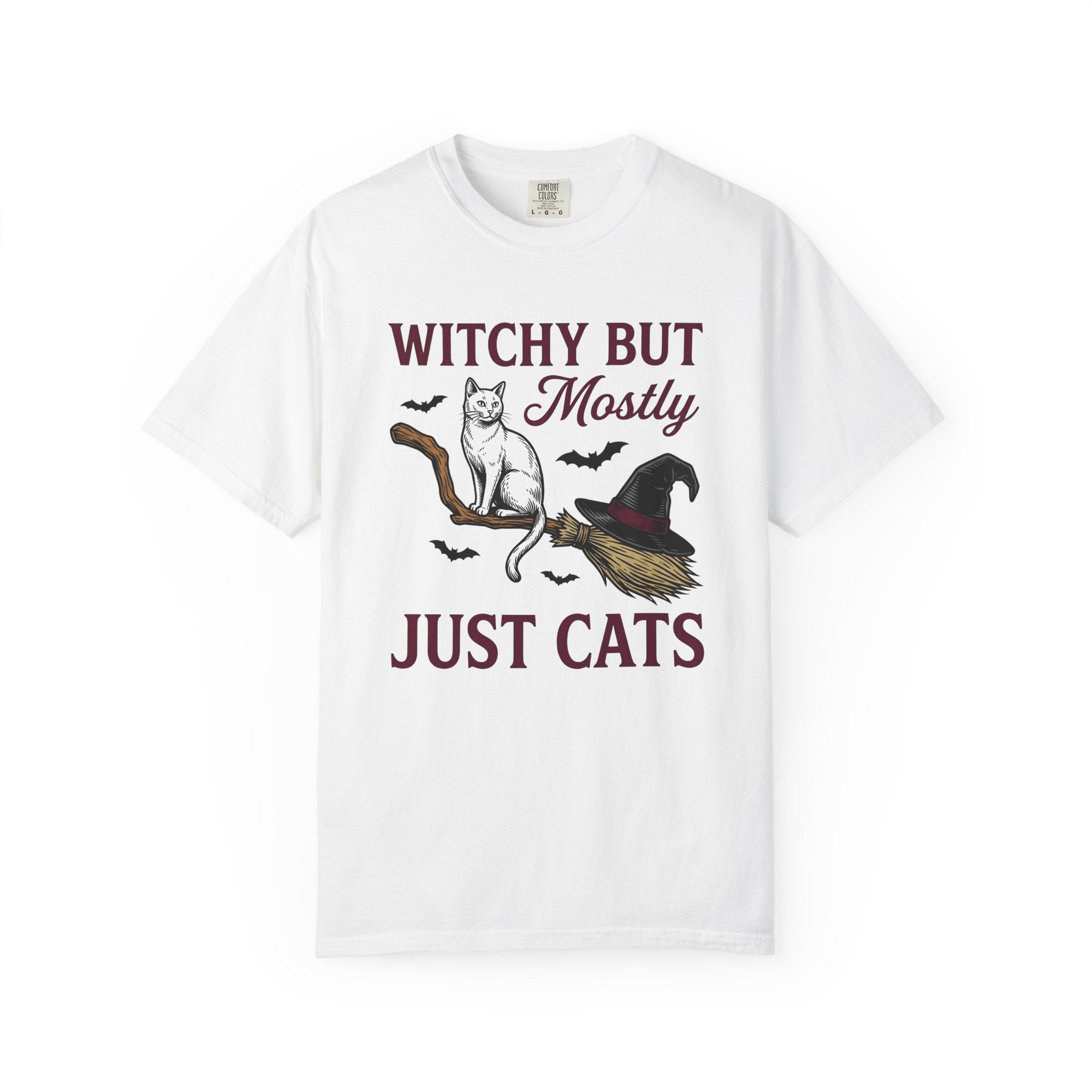Cat Broom Shirt Cat Halloween Gift Women Vintage Tee Sweeper T-Shirt Cat Fan Retro Tshirt Spooky Graphic Hand Drawn Witch Hat Tshirt