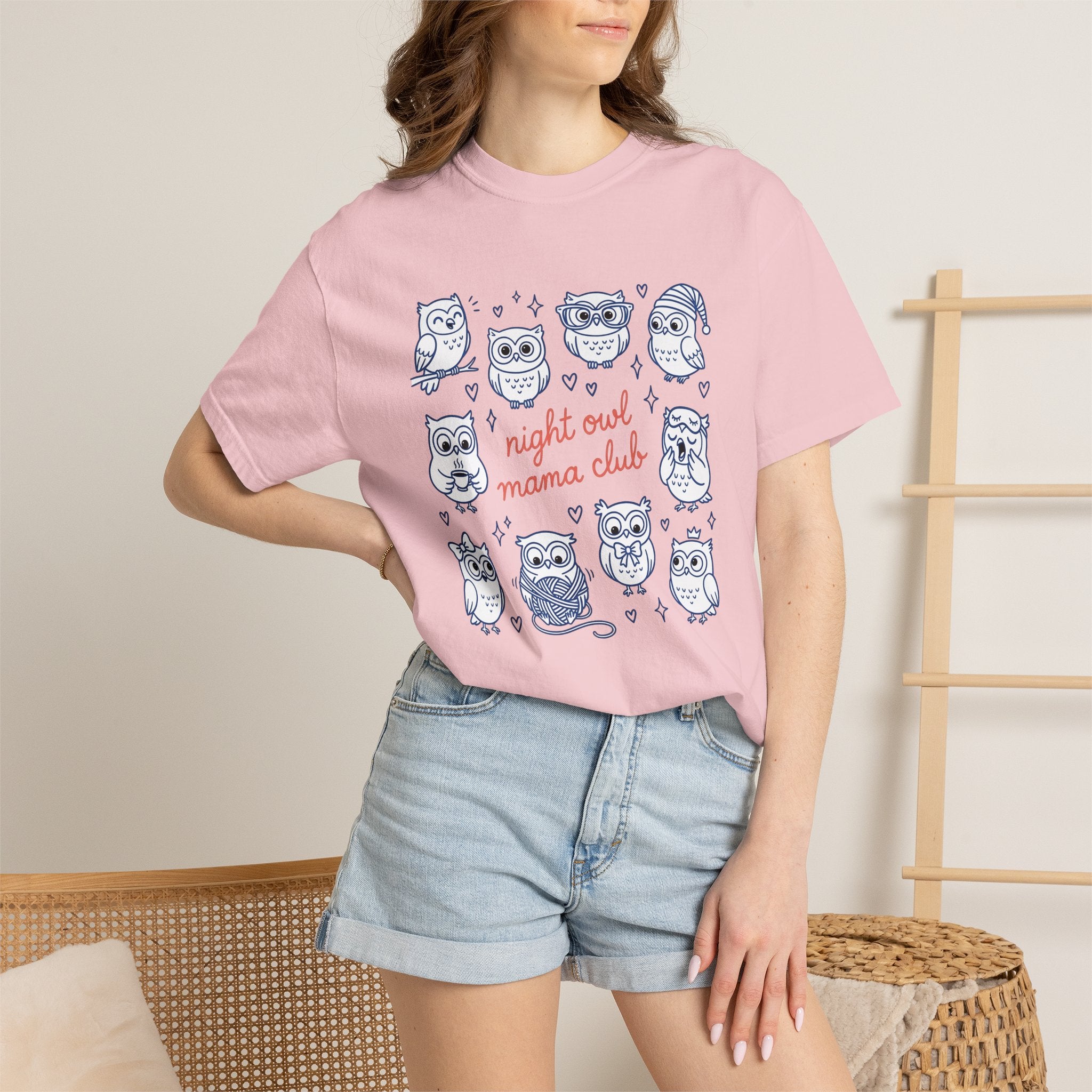 Owl Graphic Shirt Mom Animals Gift Women Doodle Tee Hoot Owl T-Shirt Mother Fan Wildlife Graphic Tshirt Hand Drawn Hearts Tshirt