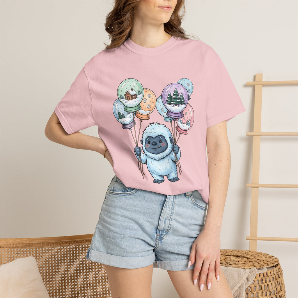 Bigfoot Snow Globe Shirt Cute Cold Gift Women Illustrated Tee Sasquatch T-Shirt Adorable Fan Illustrated Tshirt Frosty Graphic Line Art