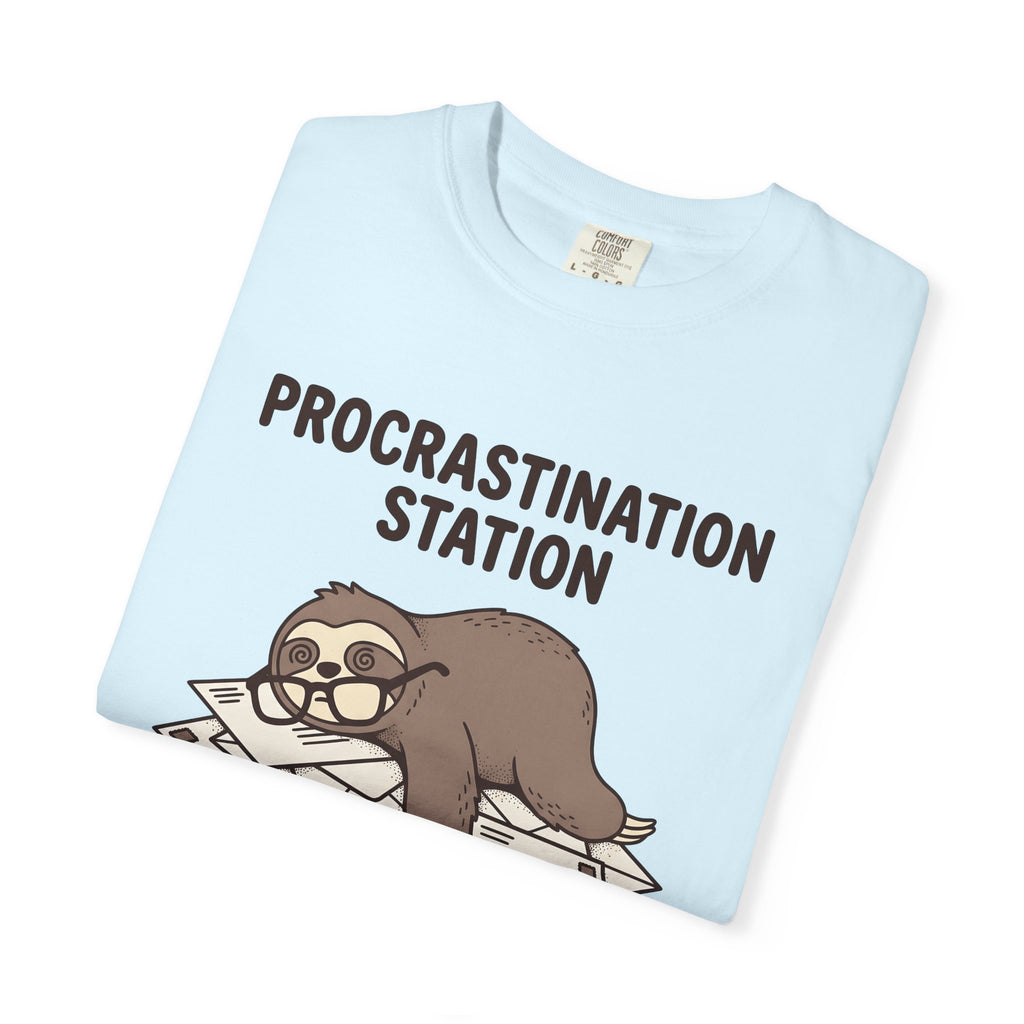Sloth Mail Shirt Funny Animal Gift Women Cartoon Tee Mail Carrier T-Shirt Humor Fan Comic Tshirt Wildlife Graphic Doodle Glasses Tshirt