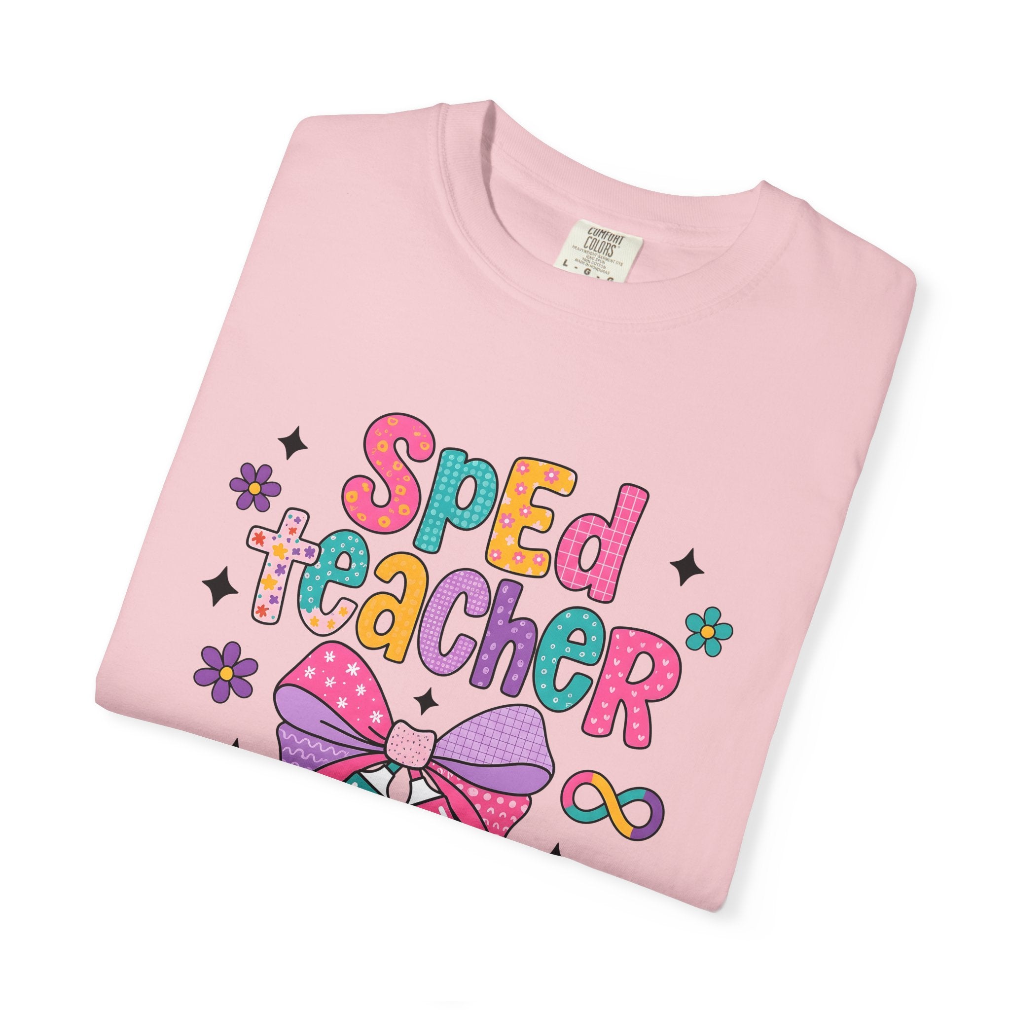 Ribbon Tag Shirt Teacher Classroom Gift Women Fun Illustration Tee Label T-Shirt Educator Enthusiast Illustrated Design School Graphic