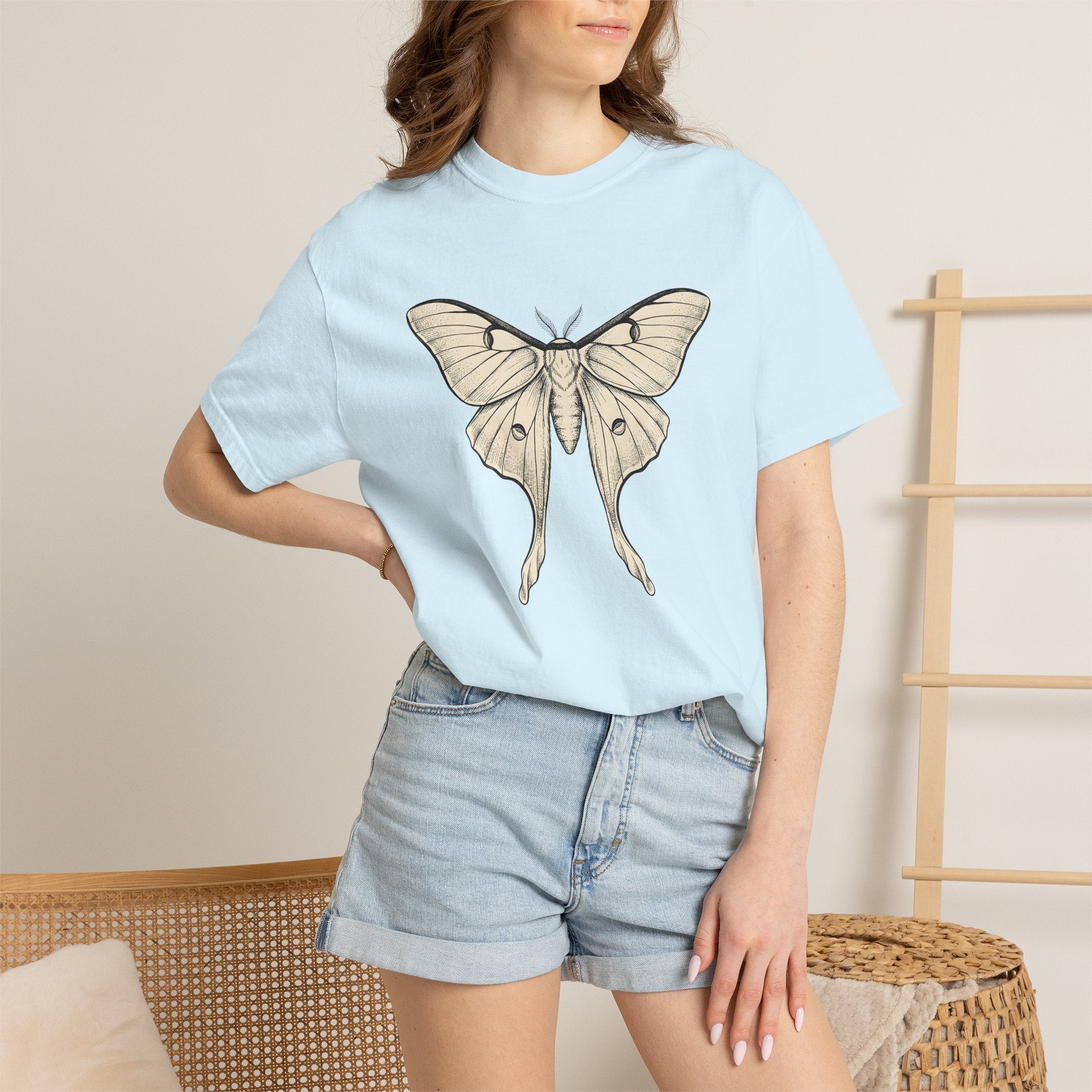 Luna Insect Shirt Moth Plants Gift Women Drawing Tee Moth T-Shirt Moth Fan Illustrated Graphic Tshirt Hand Drawn Insect Wings Tshirt