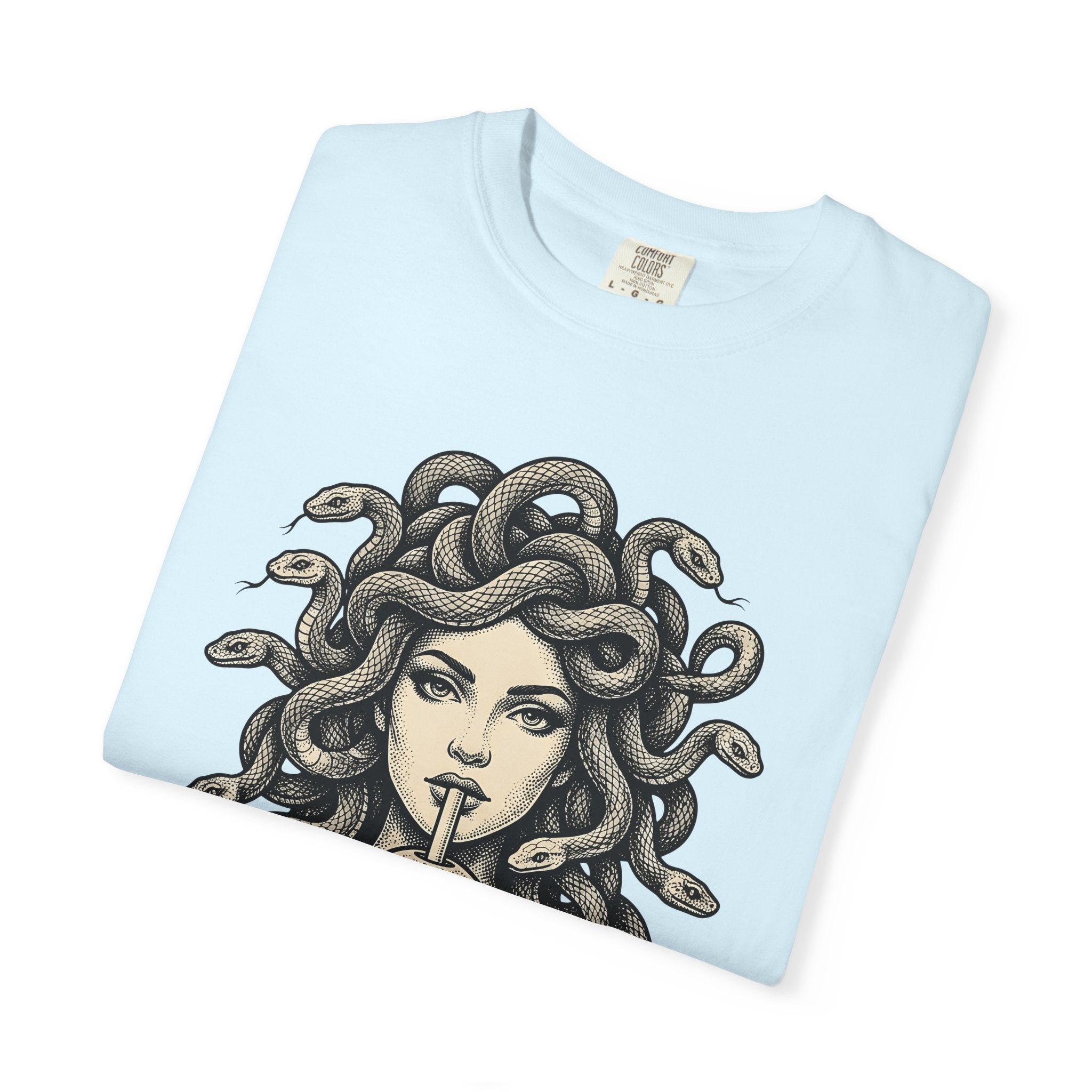 Medusa Boba Tea Shirt Drinks Mythology Gift Women Tattoo Tee Boba T-Shirt Beverage Fan Ink Tshirt Mythological Graphic Vintage Snakes Tshirt