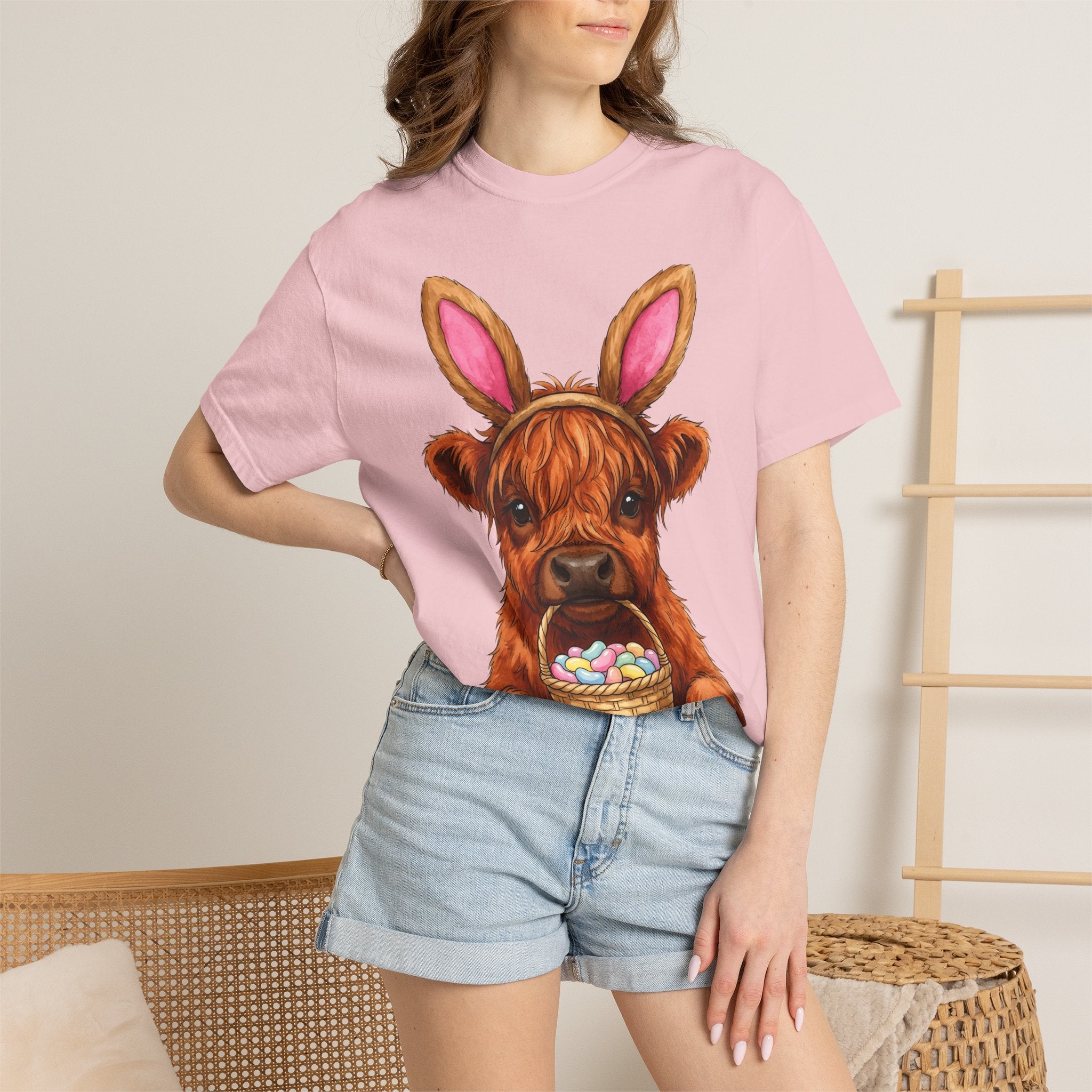 Highland Cow Shirt Easter Animal Gift Women Cute Tee Cow T-Shirt Easter Fan Cowboy Tshirt Creature Graphic Watercolor Bunny Ears Tshirt
