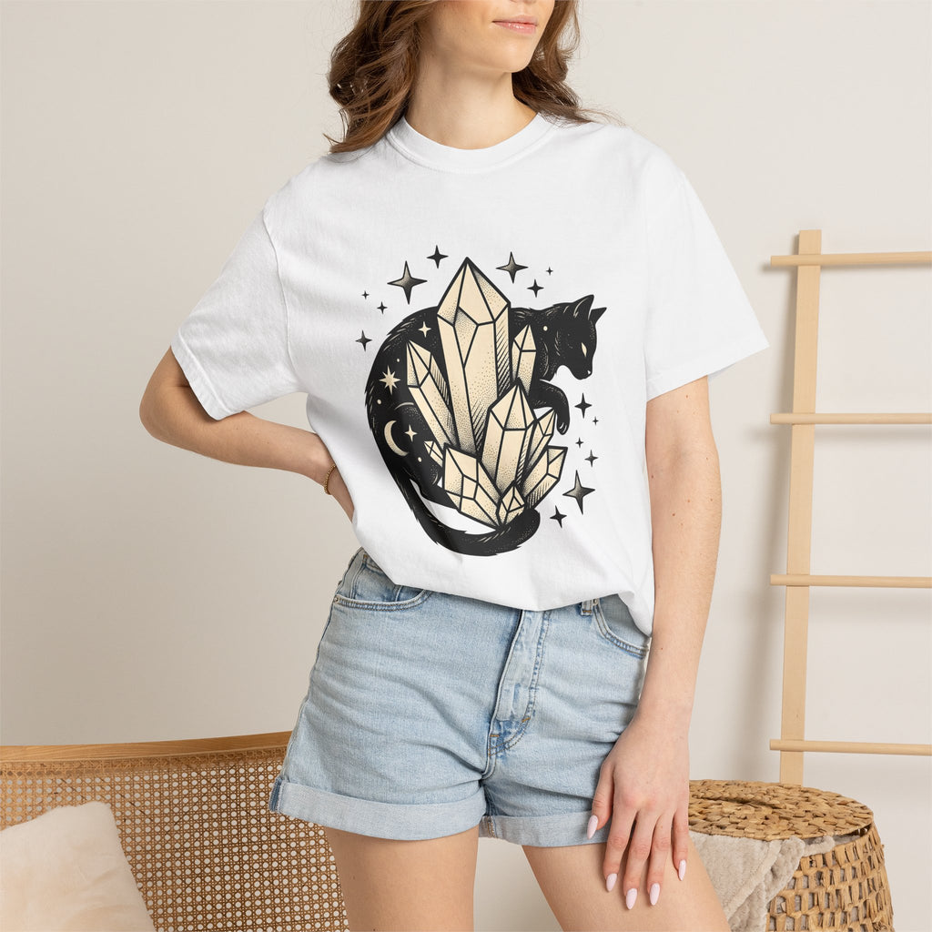 Black Cat Crystal Shirt Cat Alternative Gift Women Witchy Tee Crystal Cat T-Shirt Cat Fan Mystical Tshirt Gothic Graphic Sketch Stars Tshirt