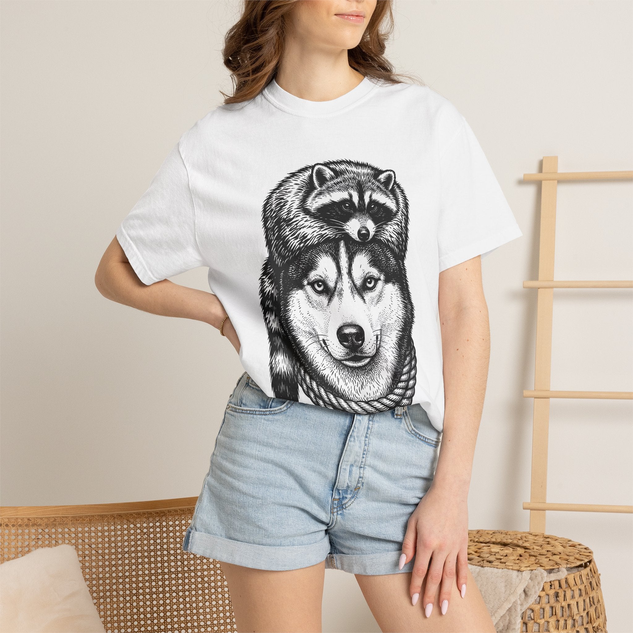 Husky Raccoon Shirt Dog Animals Gift Women Sketch Tee Raccoon Dog T-Shirt Dog Fan Wildlife Graphic Tshirt Retro Knot Tshirt
