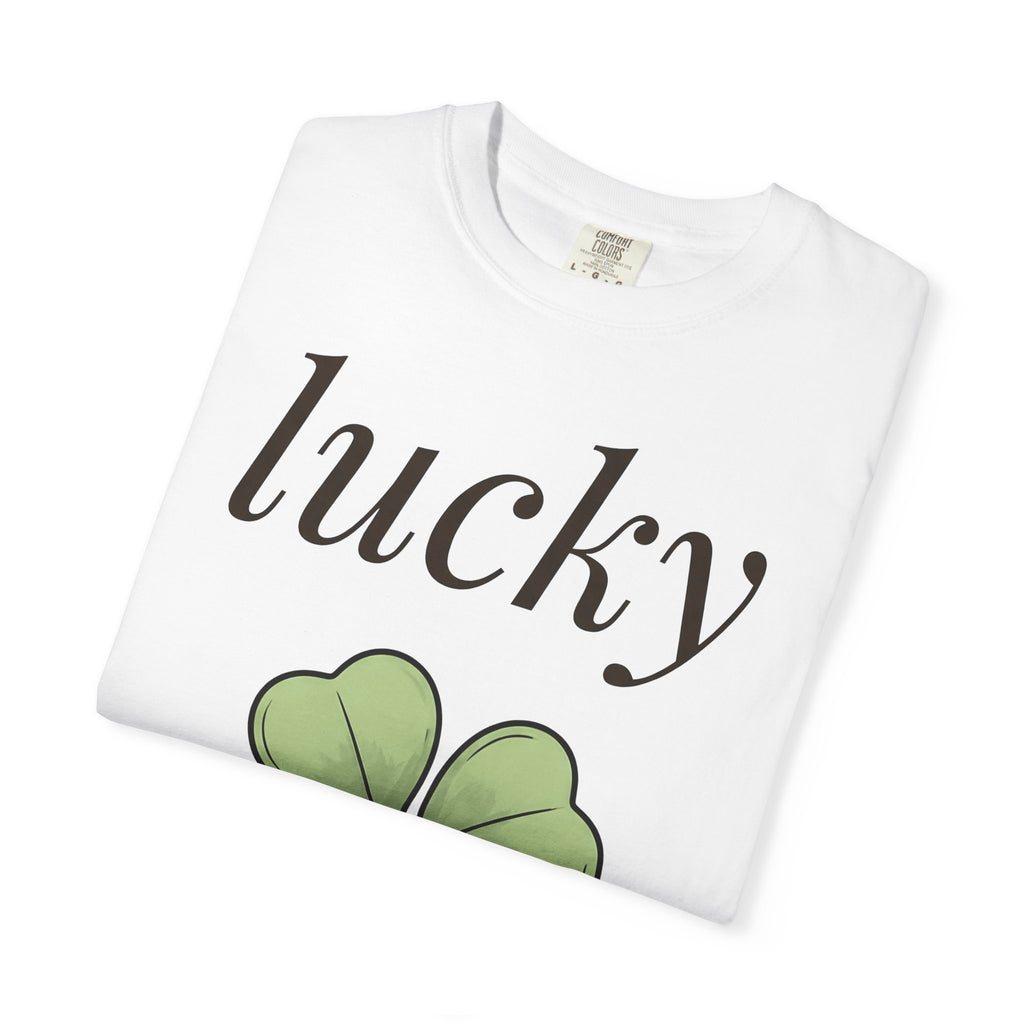 Four Leaf Clover Shirt Holiday Luck Gift Women Hand Drawn Tee Shamrock T-Shirt Vacation Fan Illustrated Tshirt Fortune Graphic Minimalist