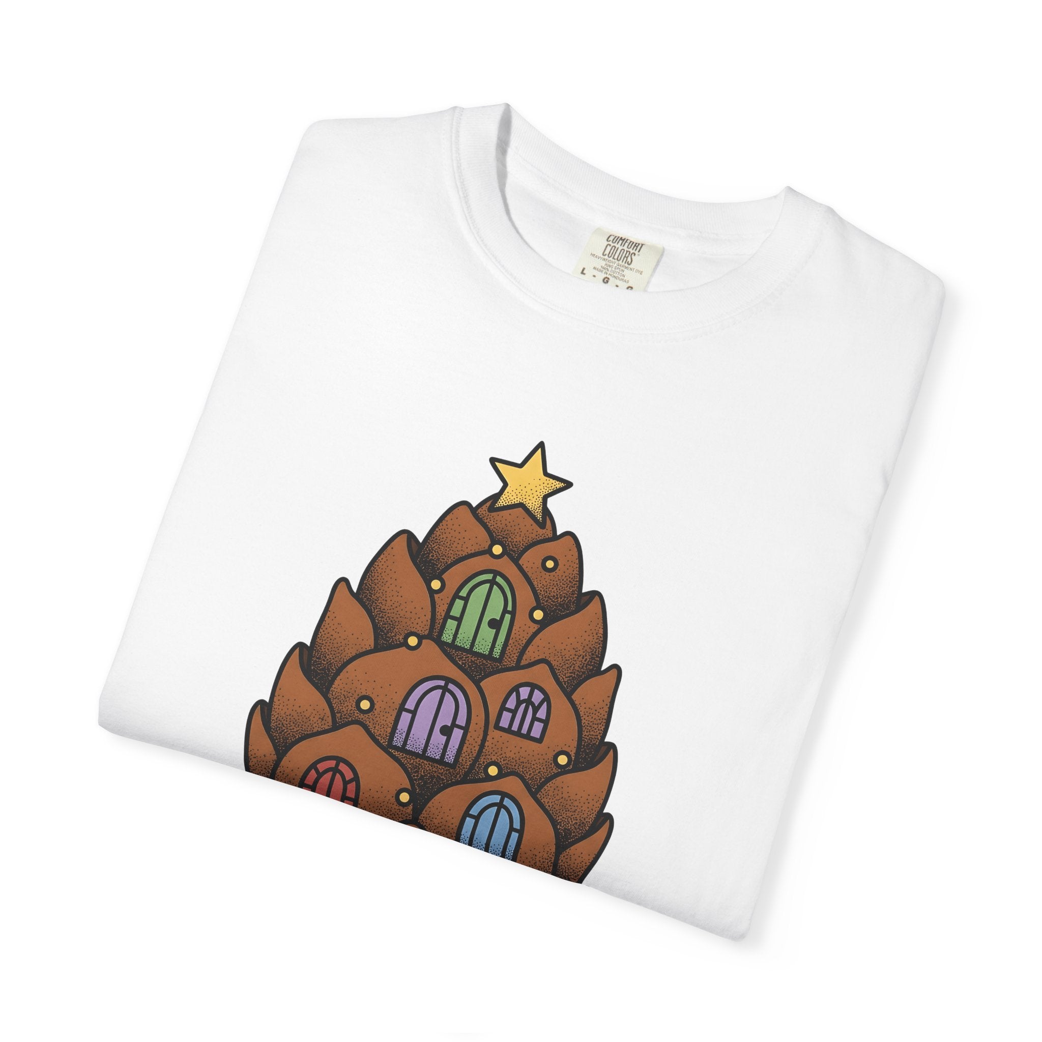 Pinecone House Shirt Christmas Woodland Gift Women Whimsical Tee Pinecone T-Shirt Winter Fan Fantasy Graphic Tshirt Hand Drawn Star Tshirt