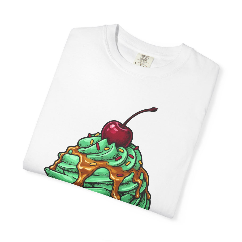 Cupcake Treat Shirt Desserts Cooking Gift Women Graphic Tee Muffin T-Shirt Pastry Fan Typography Tshirt Baking Design Vintage Cherry Tshirt
