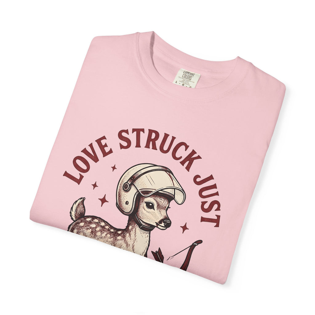 Buck Helmet Shirt Funny Nature Gift Women Classic Tee Deer Hunter T-Shirt Humor Fan Wildlife Graphic Illustration Pencil Art Hunting Bow