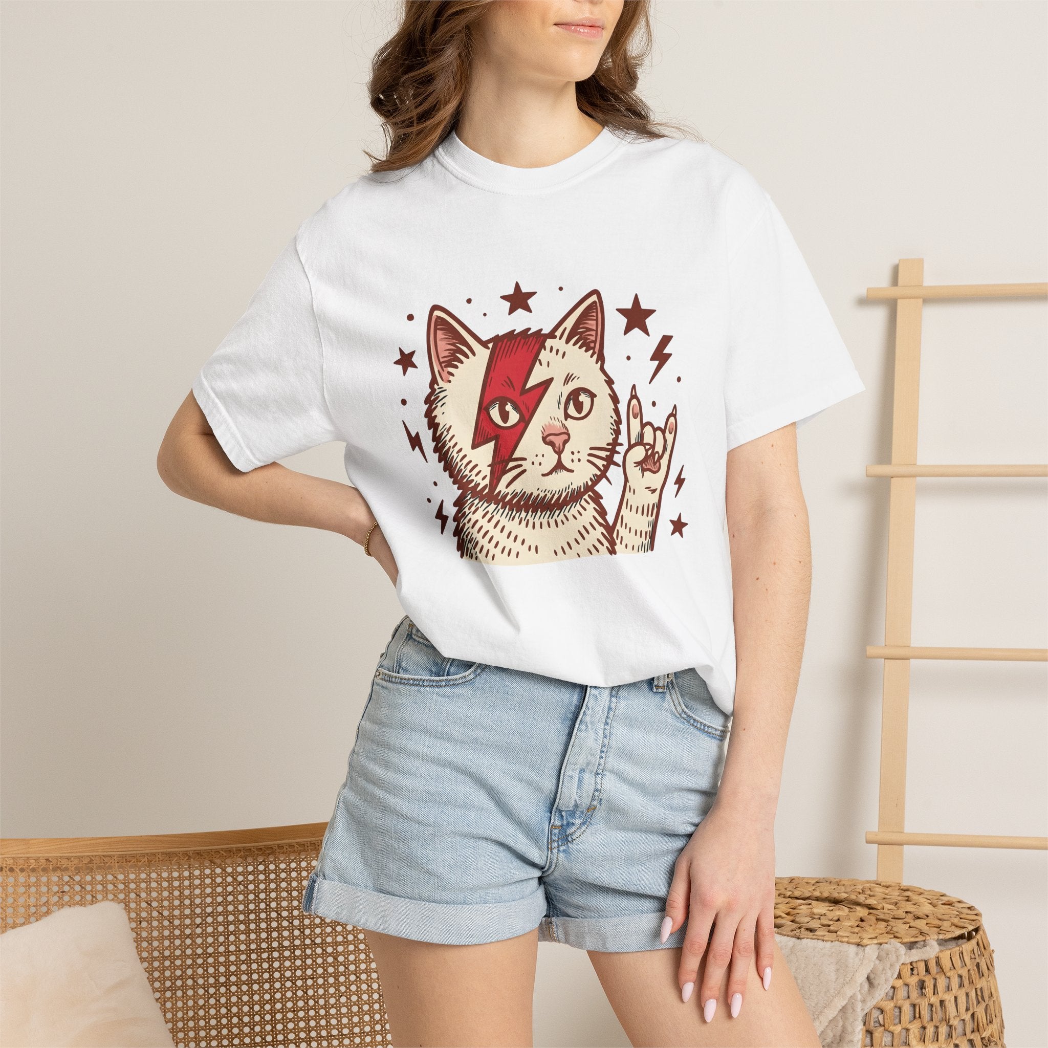 Rock Cat Shirt Cat Music Gift Women Bold Graphic Tee Kitty T-Shirt Feline Fan Graphic Design Musician Graphic Retro Stars Tshirt
