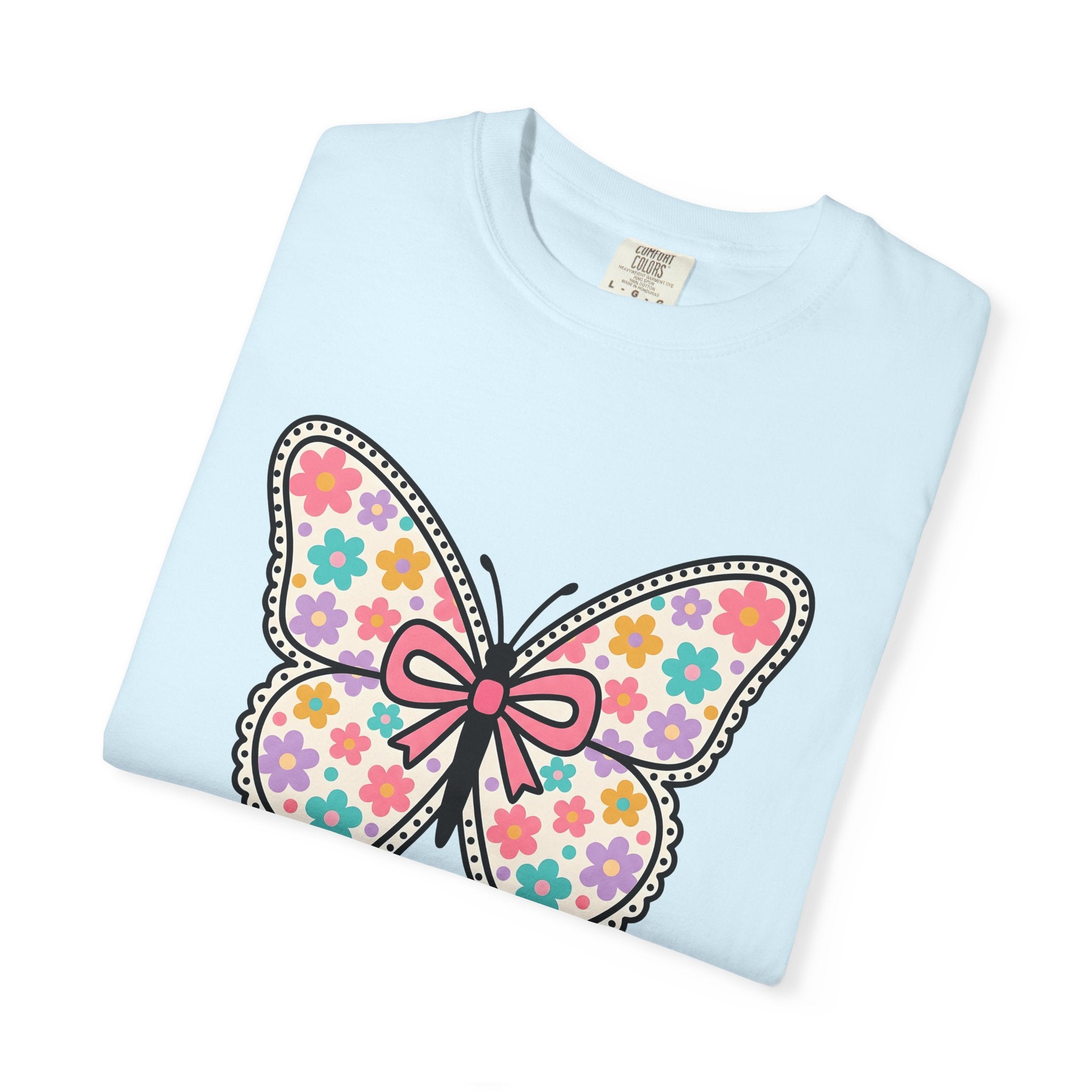 Butterfly Illustration Shirt Easter Garden Gift Women Adorable Tee Butterfly T-Shirt Spring Fan Cute Tshirt Yard Graphic Muted Tones