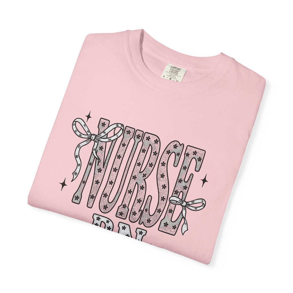 Nursing Art Shirt Nurse Clinic Gift Women Cartoon Tee Nursing T-Shirt Healthcare Enthusiast Comic Tshirt Medical Graphic Doodle Hair Bow