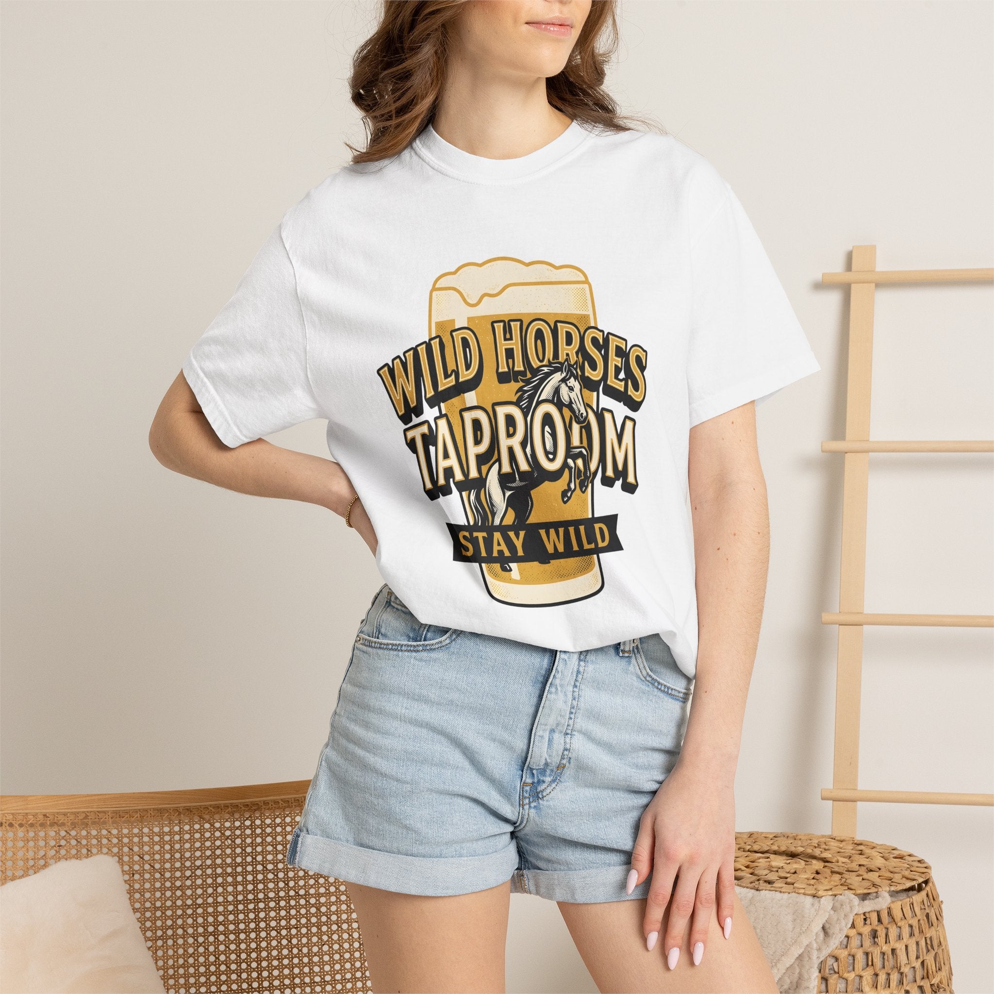 Horse Ale Glass Shirt Beer Western Wear Gift Women Flat Graphic Tee Beer Glass T-Shirt Beer Fan Graphic Tshirt Cowboy Graphic Hand Drawn