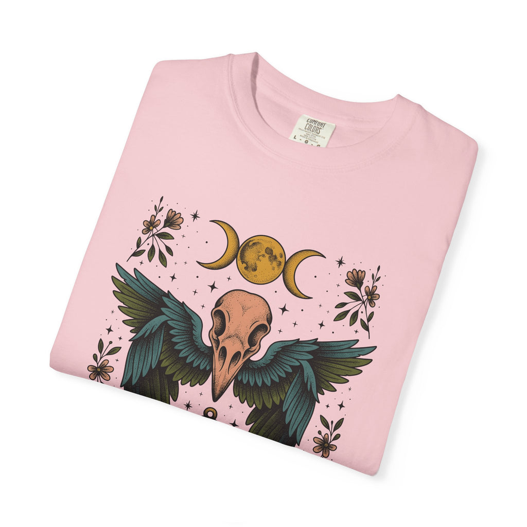 Bird Head Wings Shirt Boho Chic Occult Gift Women Cartoon Tee Bird T-Shirt Bohemian Fan Comix Graphic Occult Illustration Distressed Lunar