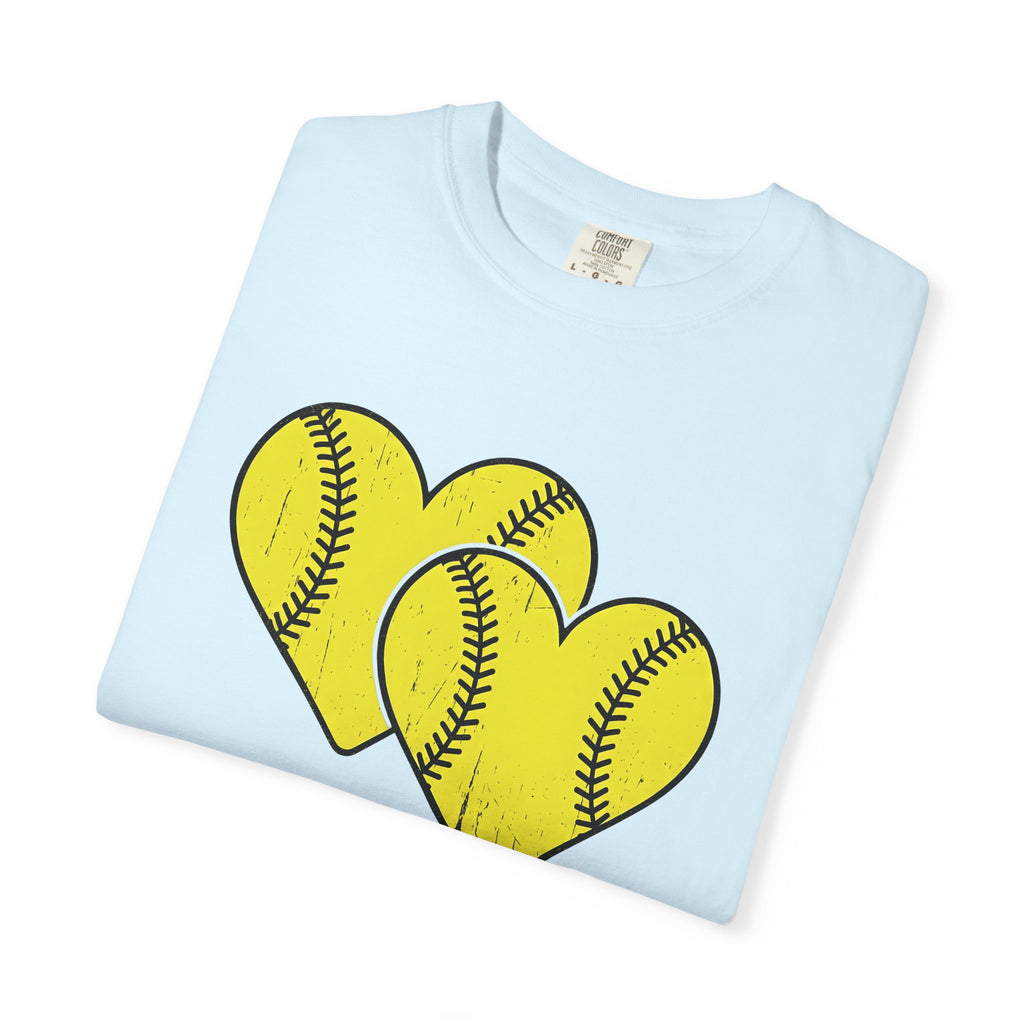 Softball Heart Shirt Softball Mom Sports Gift Women Distressed Tee Softball T-Shirt Mom Fan Vintage Tshirt Athletic Graphic Sports Mom