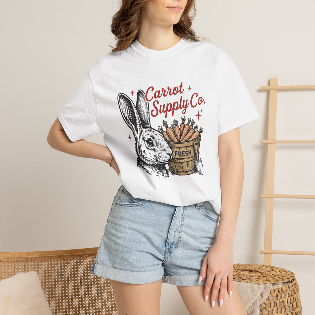 Bunny Carrot Shirt Easter Critters Gift Women Old School Tee Rabbit T-Shirt Easter Fan Vintage Tshirt Creature Graphic Line Art Tub Tshirt