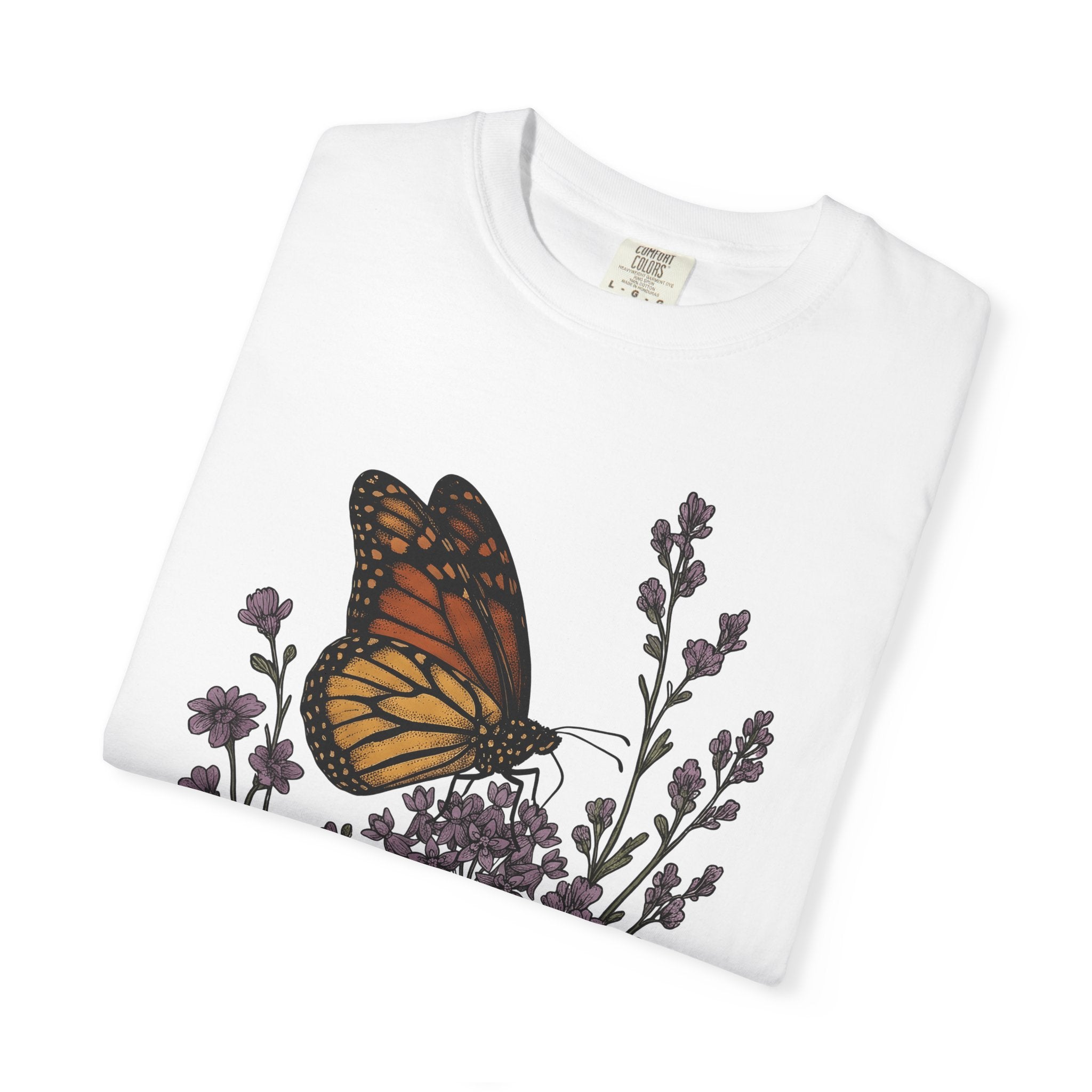 Butterfly Flowers Shirt Cottagecore Nature Gift Women Botanical Tee Butterfly T-Shirt Rustic Fan Floral Tshirt Environmental Graphic Vintage