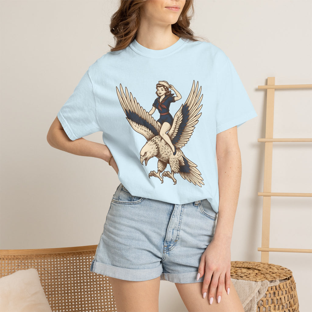 Retro Girl Eagle Shirt Patriotic Army Gift Women Vintage Tee Eagle T-Shirt Nationalist Fan Retro Tshirt Military Graphic Pop Art Navy