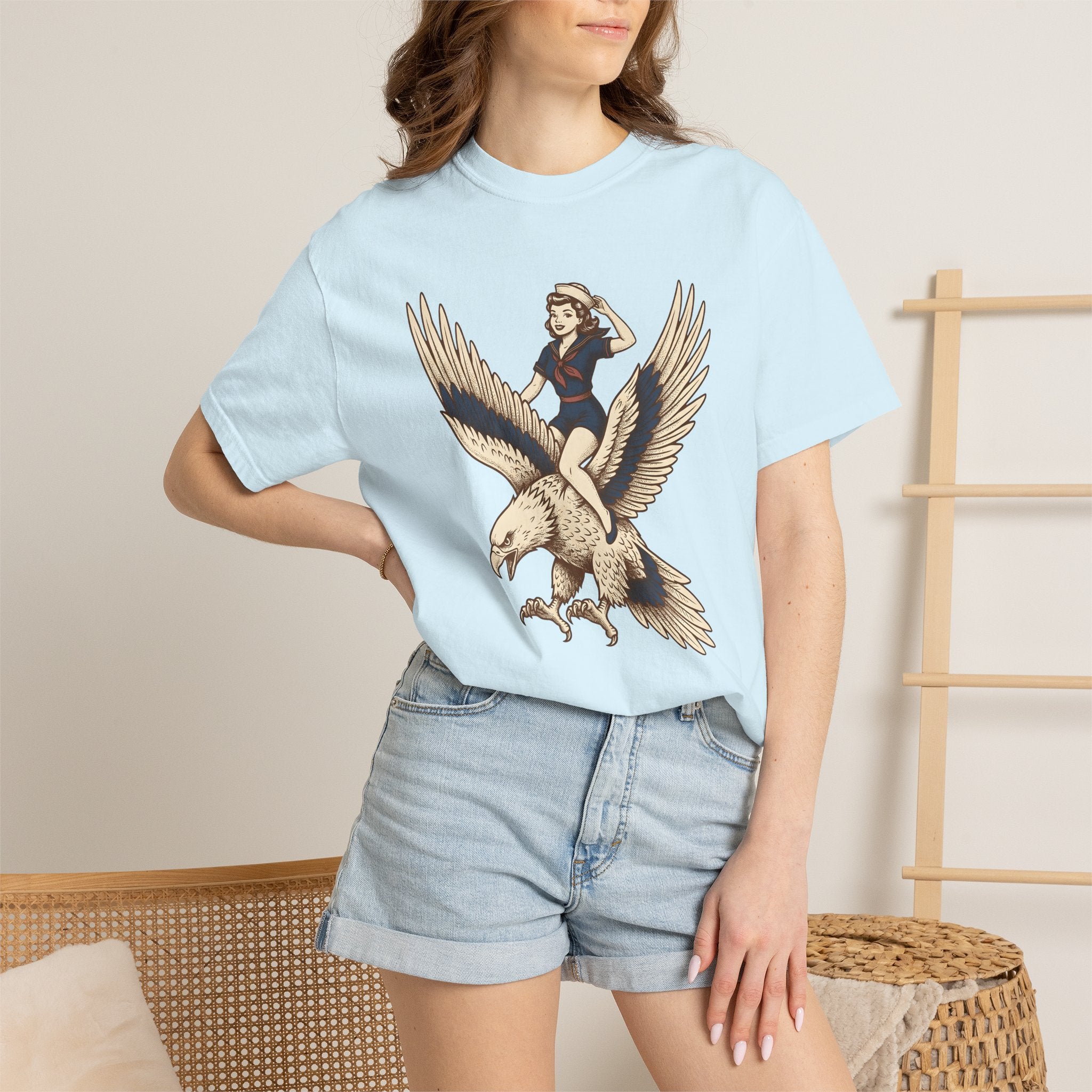 Retro Girl Eagle Shirt Patriotic Army Gift Women Vintage Tee Eagle T-Shirt Nationalist Fan Retro Tshirt Military Graphic Pop Art Navy