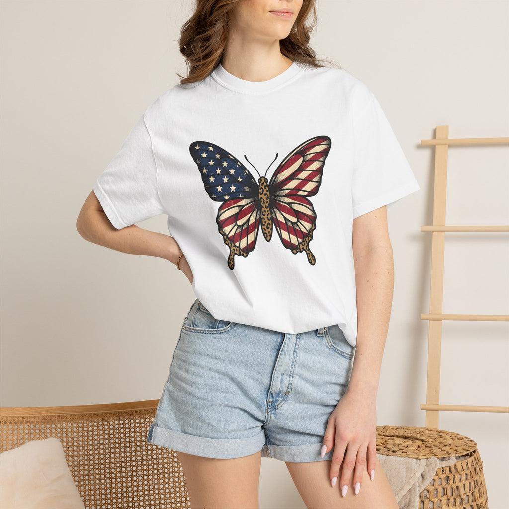 Patriotic Butterfly Shirt 4th Of July Patriotic Gift Women Vintage Tee Butterfly T-Shirt Fireworks Fan Retro Tshirt American Graphic Hand