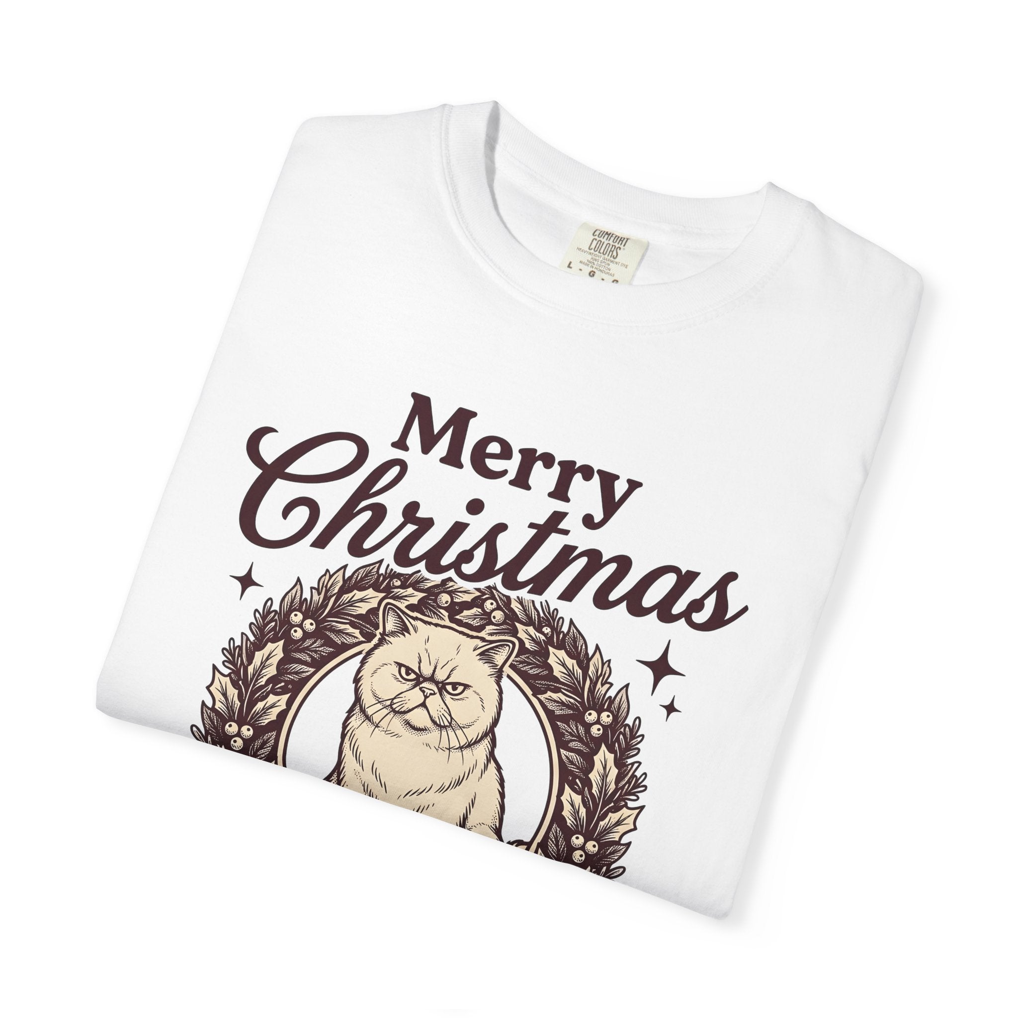 Grumpy Kitty Shirt Cat Holiday Gift Women Nostalgic Tee Cat T-Shirt Cat Fan Feline Tshirt Winter Graphic Doodle Christmas Wreath Tshirt