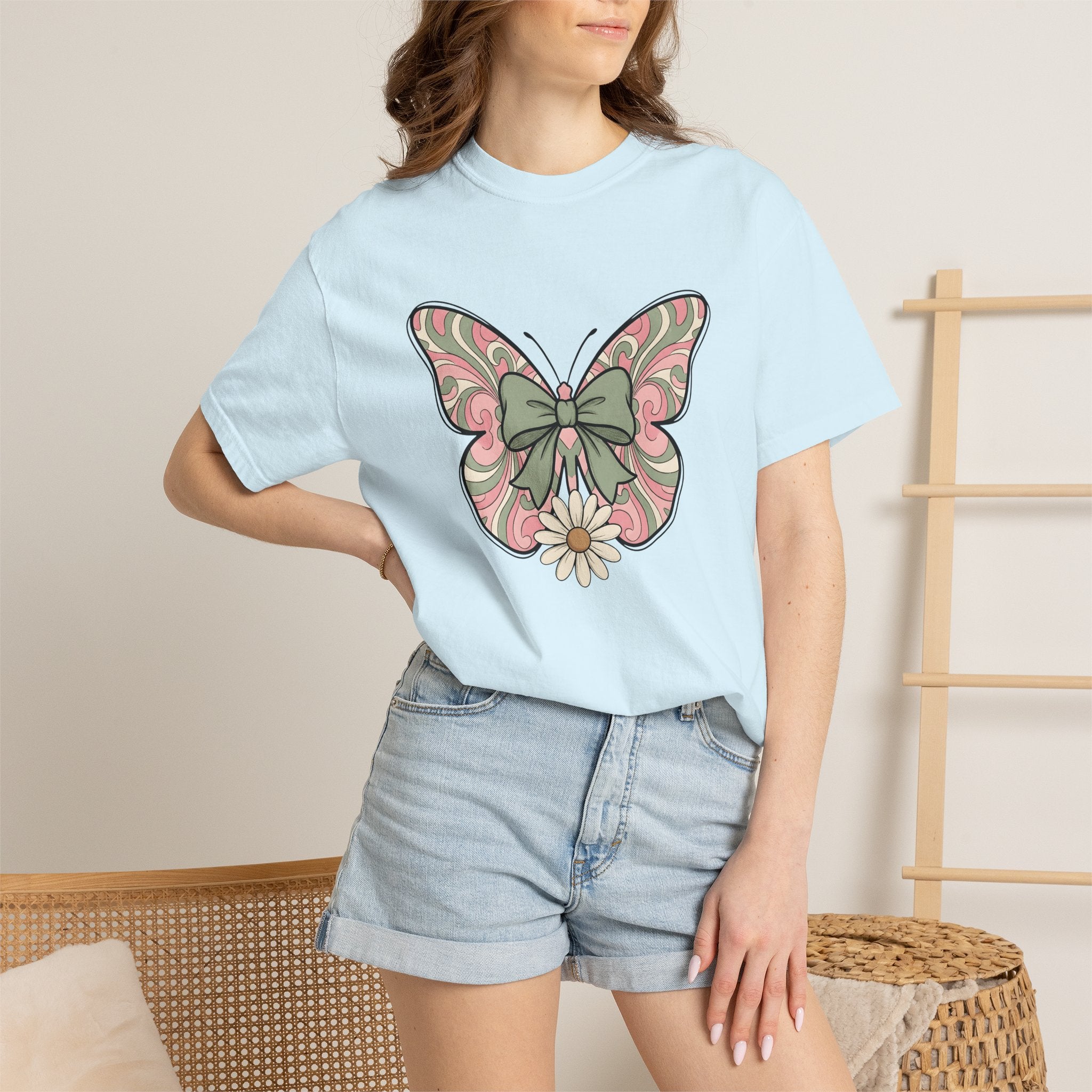 Butterfly Ribbon Shirt Easter Garden Gift Women Soft Colors Tee Bow T-Shirt Spring Fan Pastel Tshirt Yard Graphic Retro Flower Tshirt