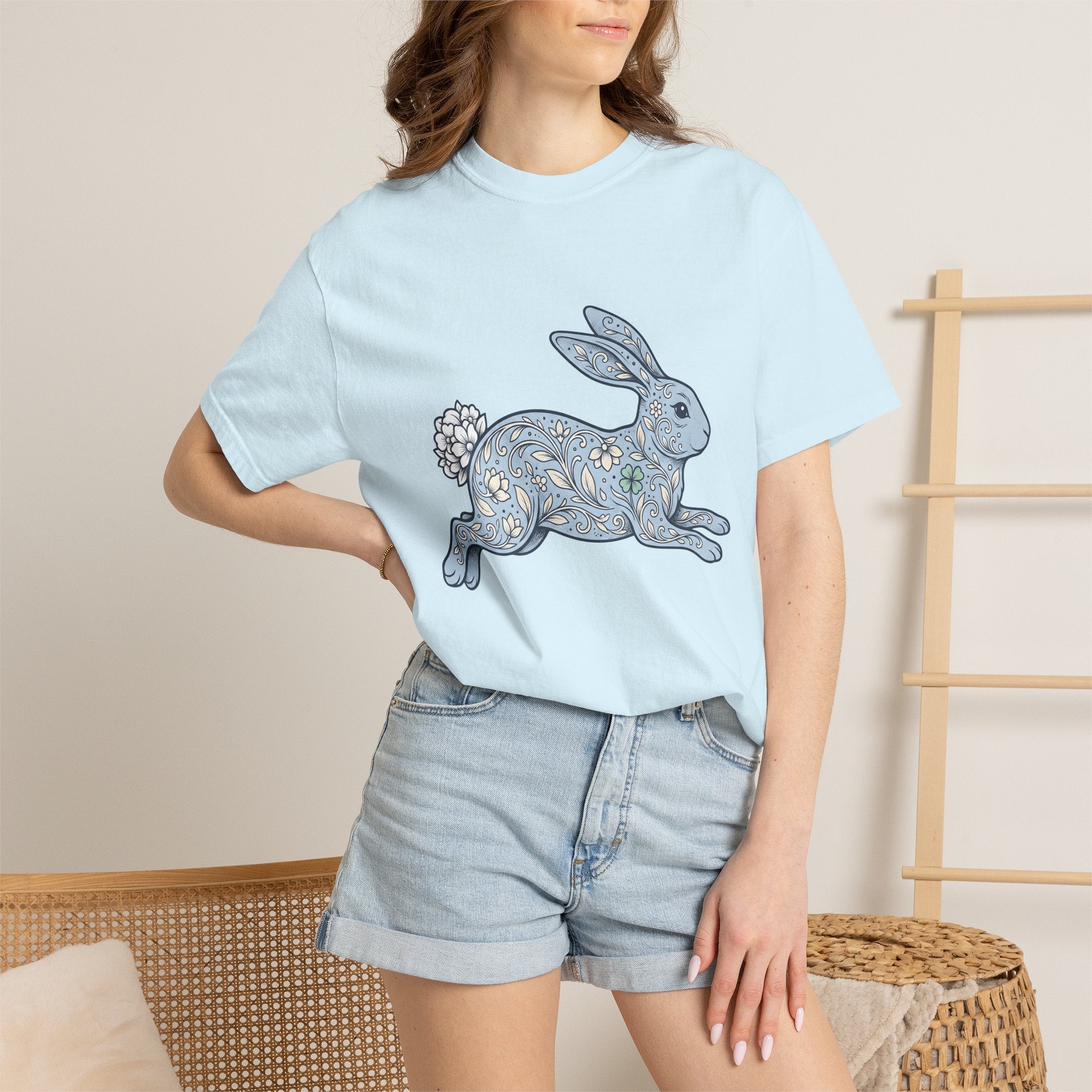 Flower Rabbit Shirt Easter Pet Gift Women Rustic Tee Bunny T-Shirt Easter Fan Hare Tshirt Animal Graphic Retro Bloom Tshirt