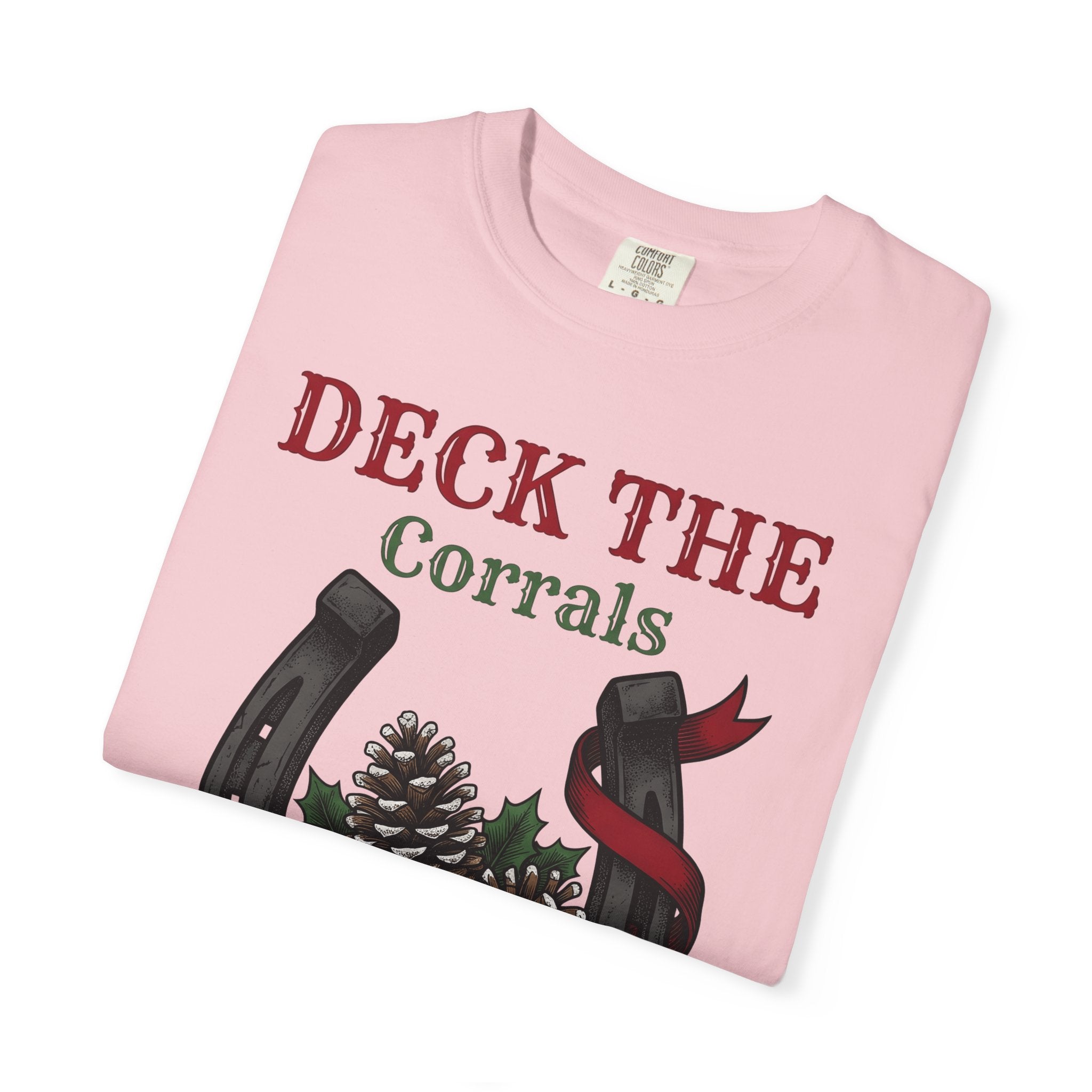 Horseshoe Pinecone Shirt Christmas Western Gift Women Rustic Tee Pinecone T-Shirt Xmas Fan Country Graphic Tshirt Vintage Holly Tshirt