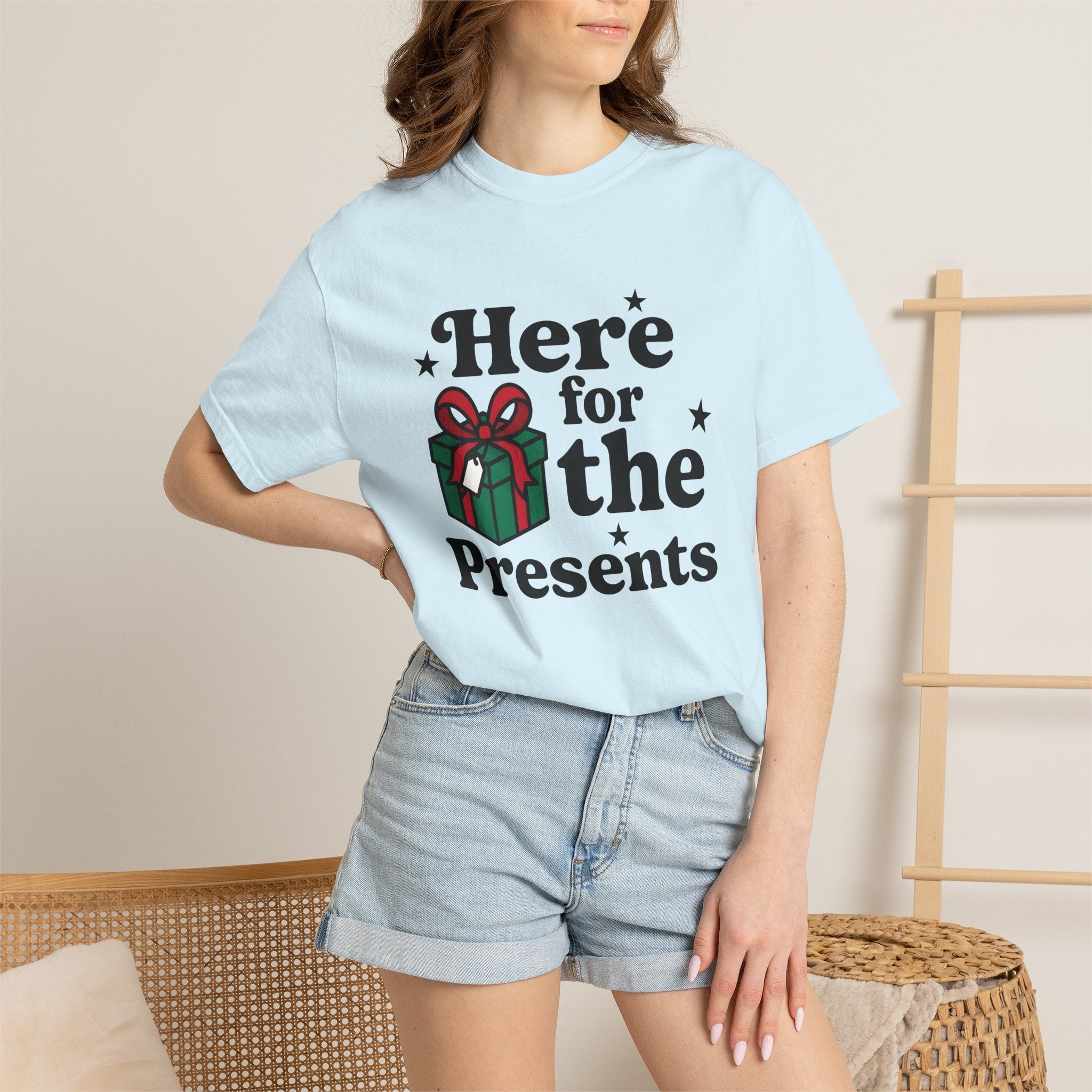 Present Box Shirt Holiday Xmas Gift Women Fun Tee Gift Box T-Shirt Christmas Fan Present Graphic Vintage Sparkles Tshirt