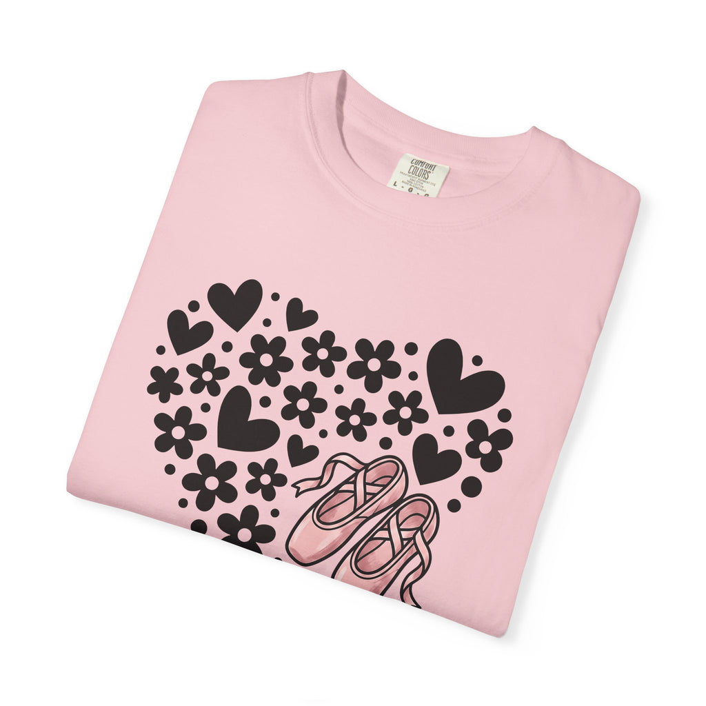 Ballet Shoes Shirt Moms Dance Gift Women Cute Tee Pointe Shoes T-Shirt Mother Enthusiast Adorable Tshirt Dancing Graphic Hand Drawn Heart