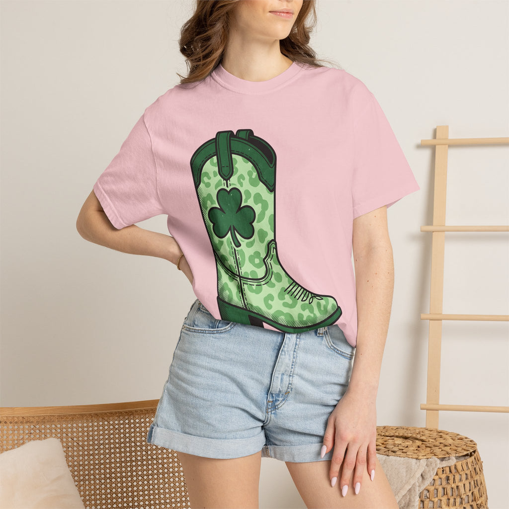 Leather Boot Shirt St Patrick's Day Farm Gift Women Line Art Tee Boot T-Shirt Luck Fan Illustrated Tshirt Ranch Graphic Old School Four Leaf