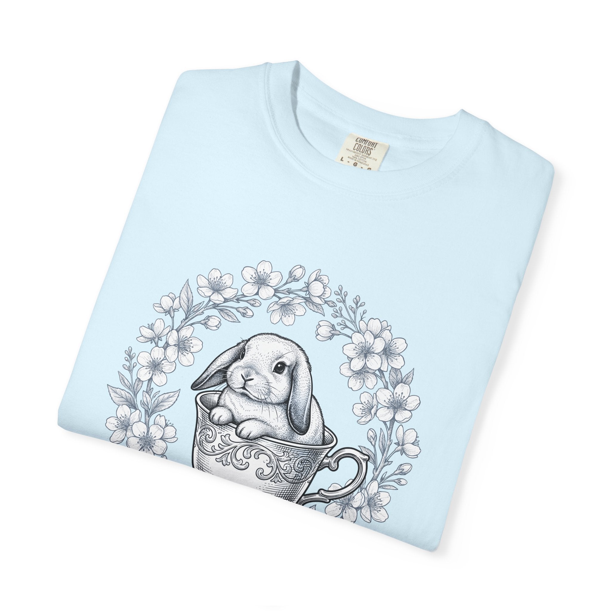 Bunny Teacup Shirt Easter Animal Gift Women Vintage Tee Rabbit T-Shirt Easter Fan Bunny Tshirt Retro Tshirt Creature Graphic Hand Drawn