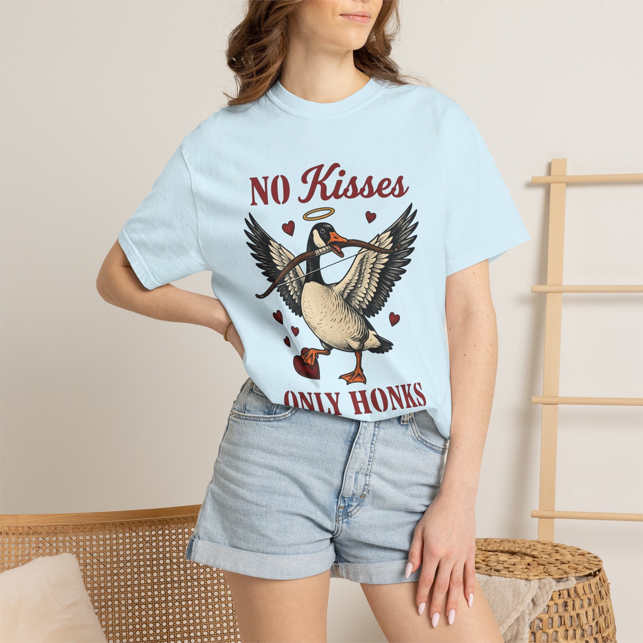 Goose Cupid Shirt Valentines Day Animal Gift Women Vintage Graphic Tee Goose T-Shirt Valentine Fan Retro Tshirt Creature Graphic Hand Drawn