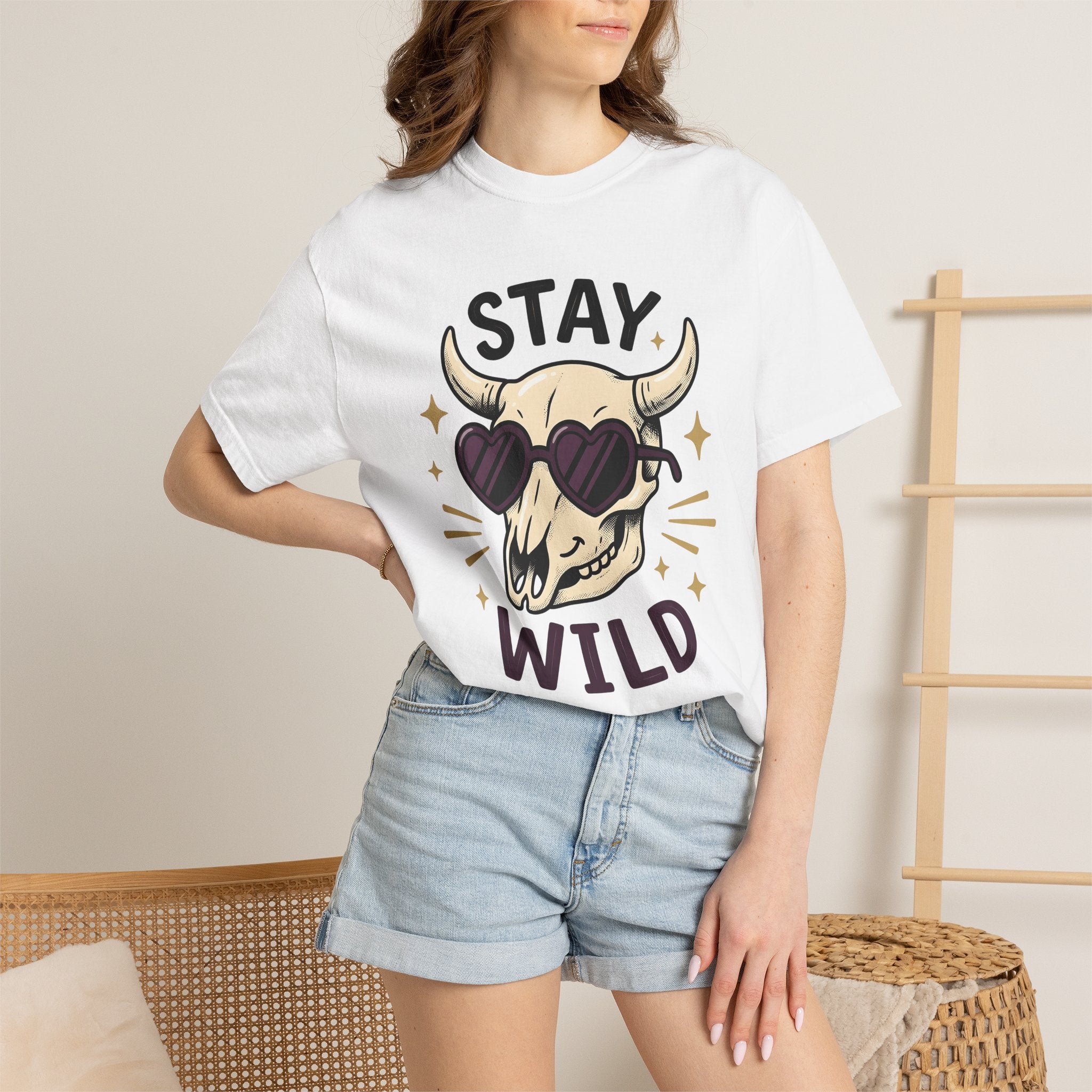 Bull Skull Shirt Cowgirl Western Gift Women Cartoon Tee Skull T-Shirt Rodeo Fan Cowboy Tshirt Western Graphic Retro Heart Sunglasses Tshirt