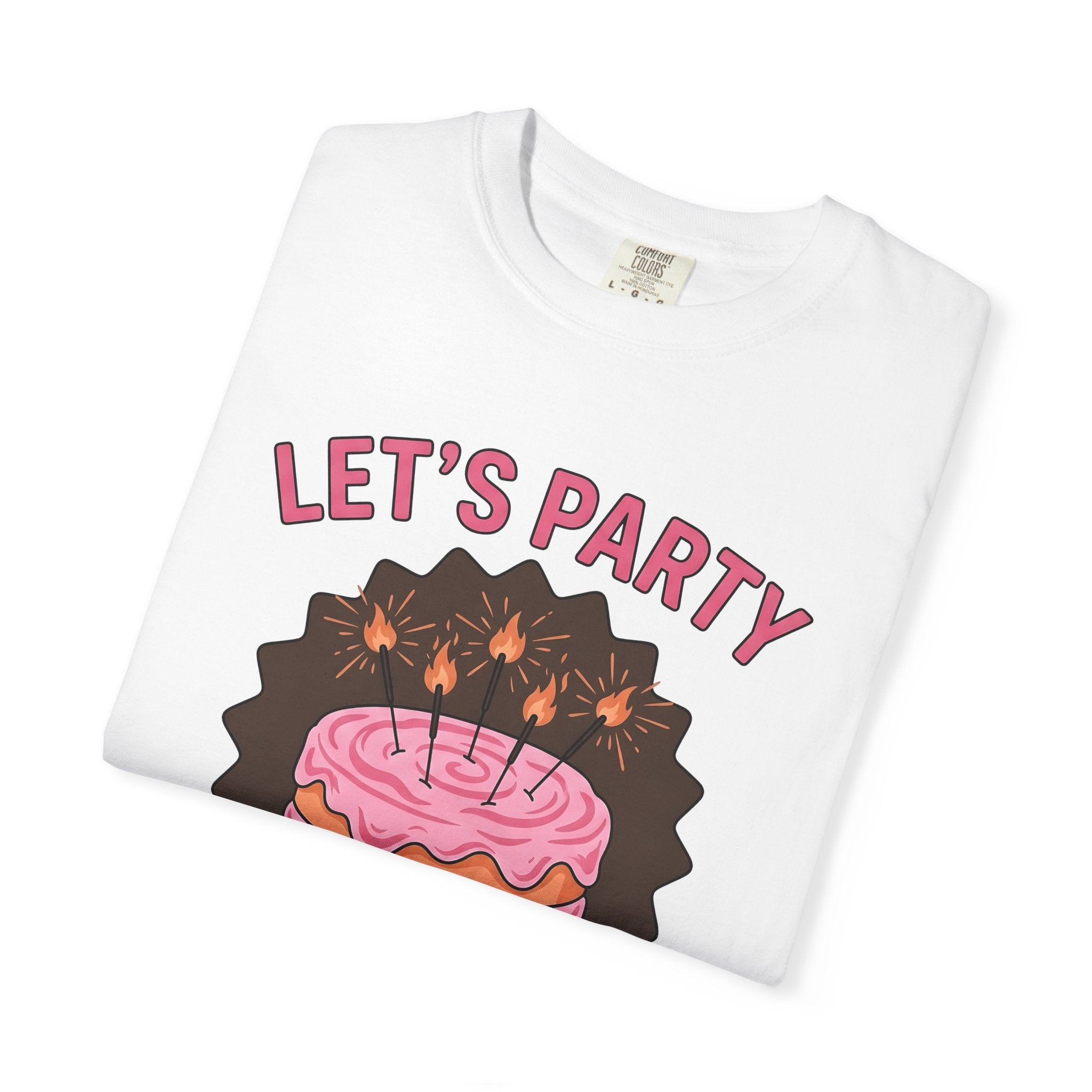 Birthday Cake Shirt Birthday Celebration Gift Women Comic Tee Cake T-Shirt Birthday Fan Party Tshirt Party Graphic Vintage Candles Tshirt