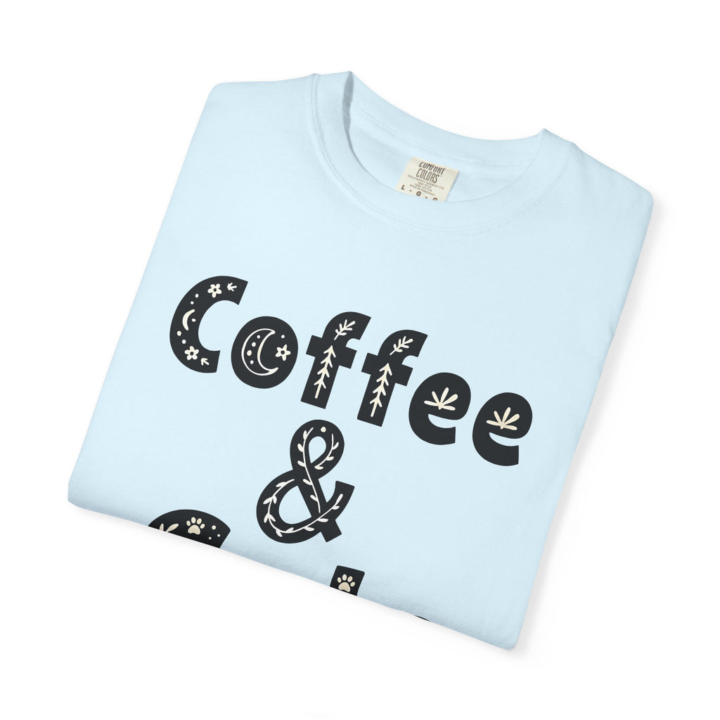 Coffee Cat Shirt Coffee Pet Gift Women Boho Tee Kitty Cat T-Shirt Coffee Fan Feline Graphic Tshirt Whimsical Paw Print Tshirt