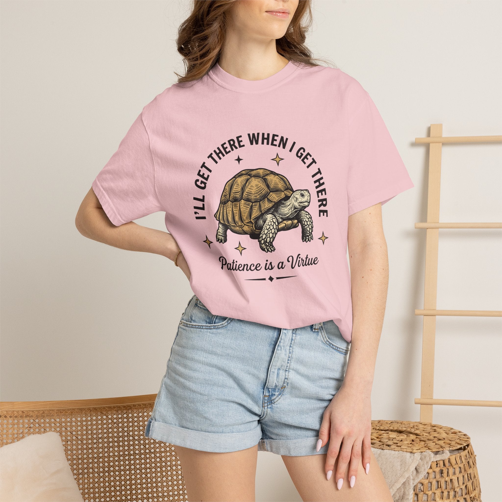 Turtle Art Shirt Funny Critters Gift Women Old School Tee Turtle T-Shirt Humor Fan Vintage Tshirt Animal Graphic Line Art Star Accents