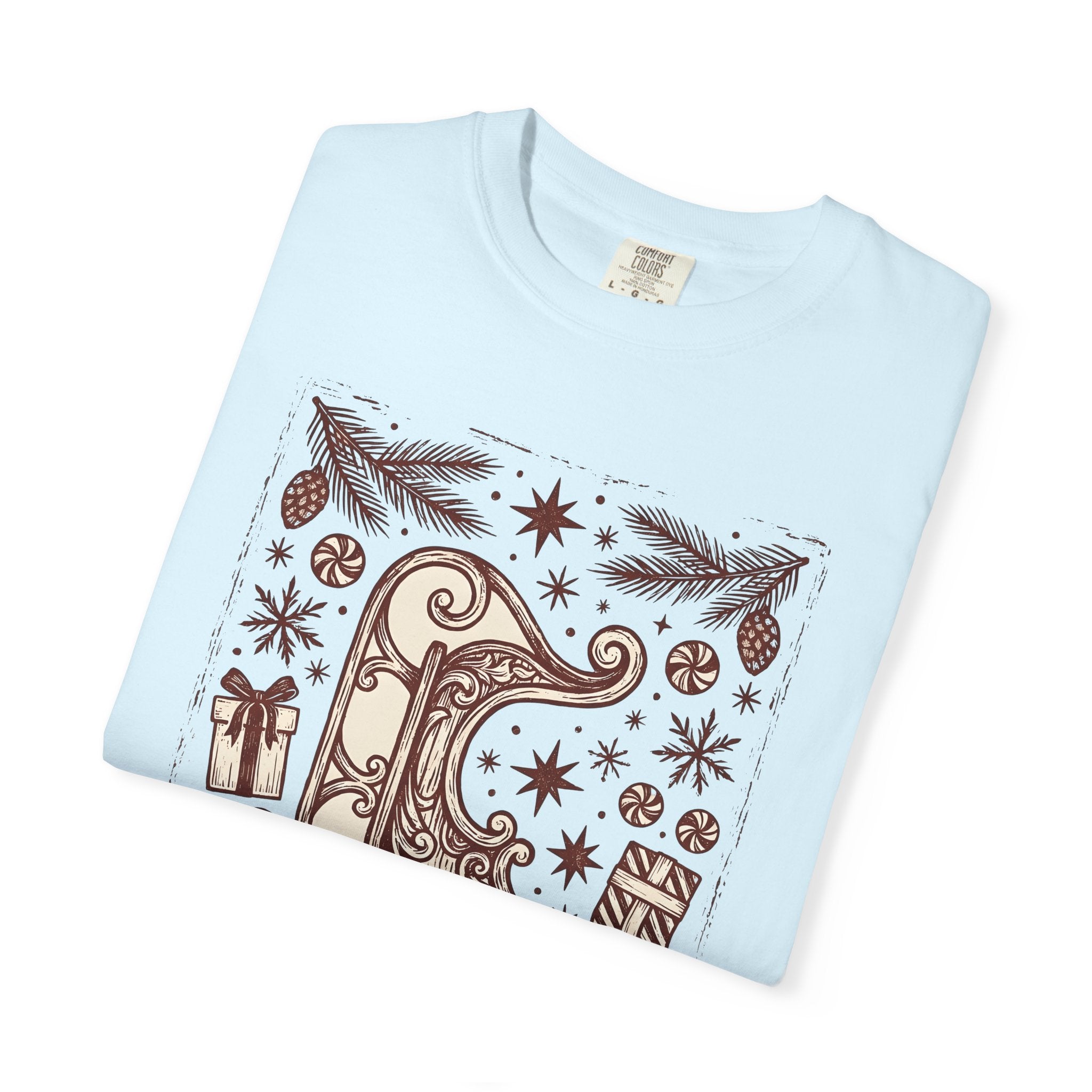 Santa Sleigh Shirt Christmas Holiday Gift Women Vintage Tee Sleigh Bell T-Shirt Xmas Fan Christmas Tree Tshirt Seasonal Graphic Hand Drawn
