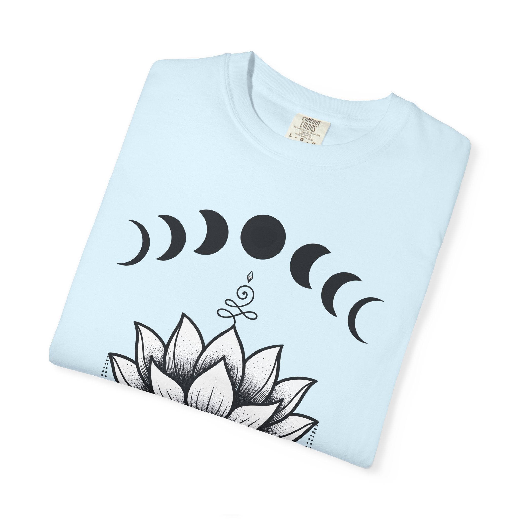 Lotus Flower Shirt Boho Chic Spiritual Gift Women Line Art Tee Waterlily T-Shirt Bohemian Enthusiast Illustration Graphic Mystical Design