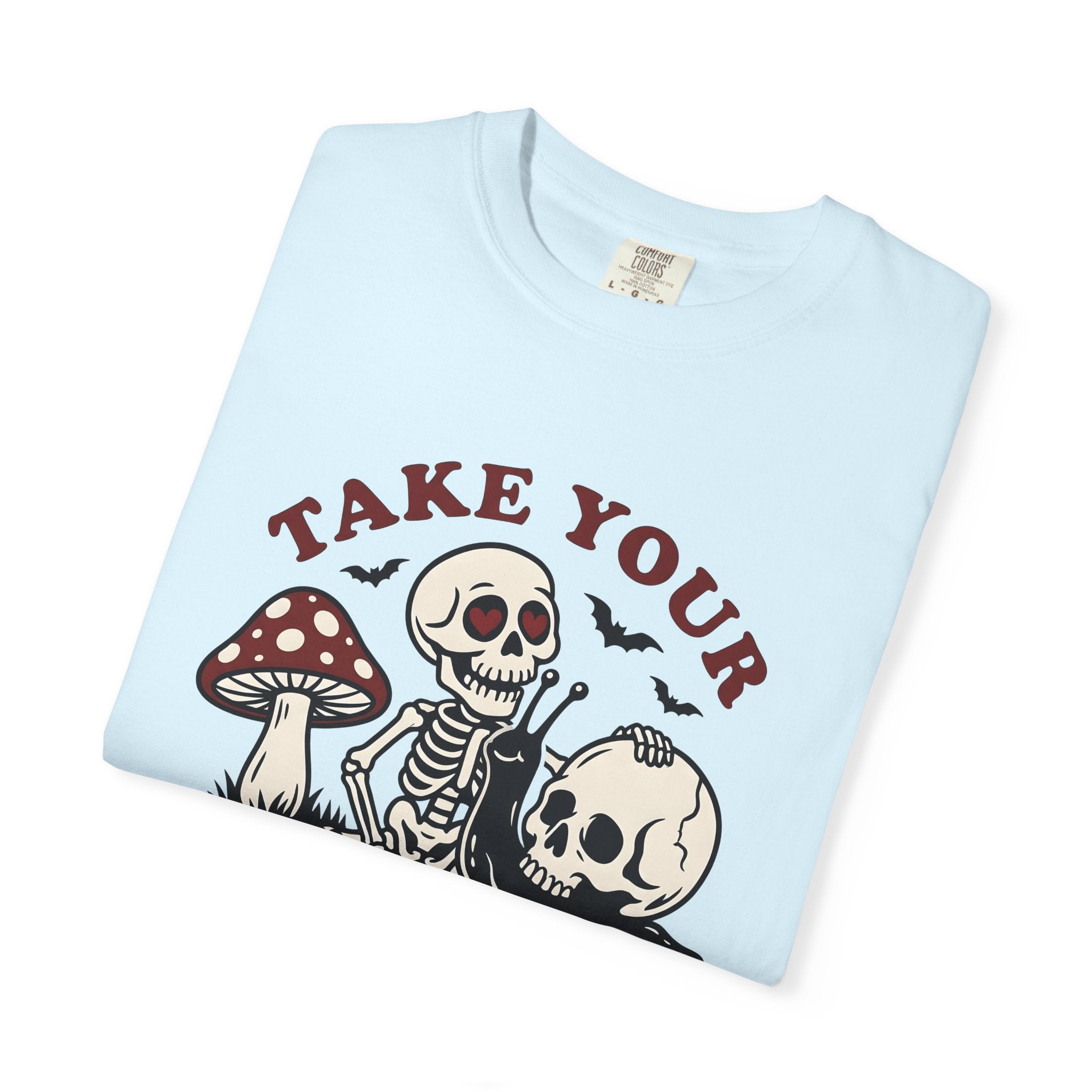 Skull Snail Shirt Halloween Alternative Gift Women Comic Tee Slug T-Shirt Horror Fan Cartoon Tshirt Goth Graphic Vintage Toadstool Tshirt