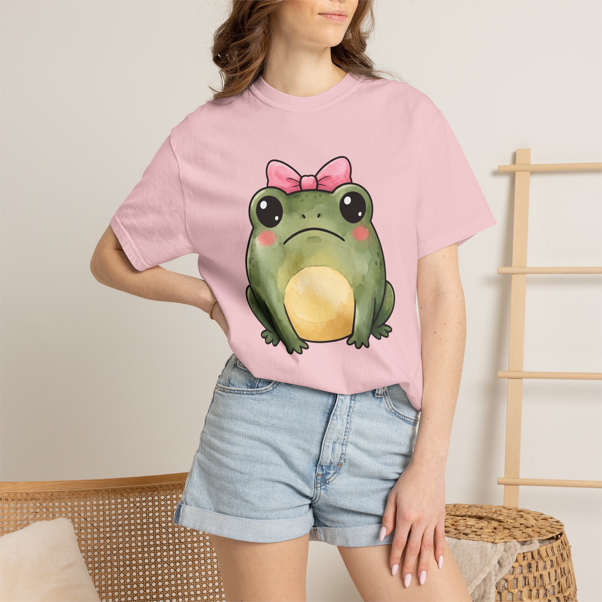 Frog Bow Clip Shirt Animals Rustic Gift Women Playful Tee Toad T-Shirt Wildlife Fan Countryside Graphic Tshirt Pigment Blush Bow Tshirt