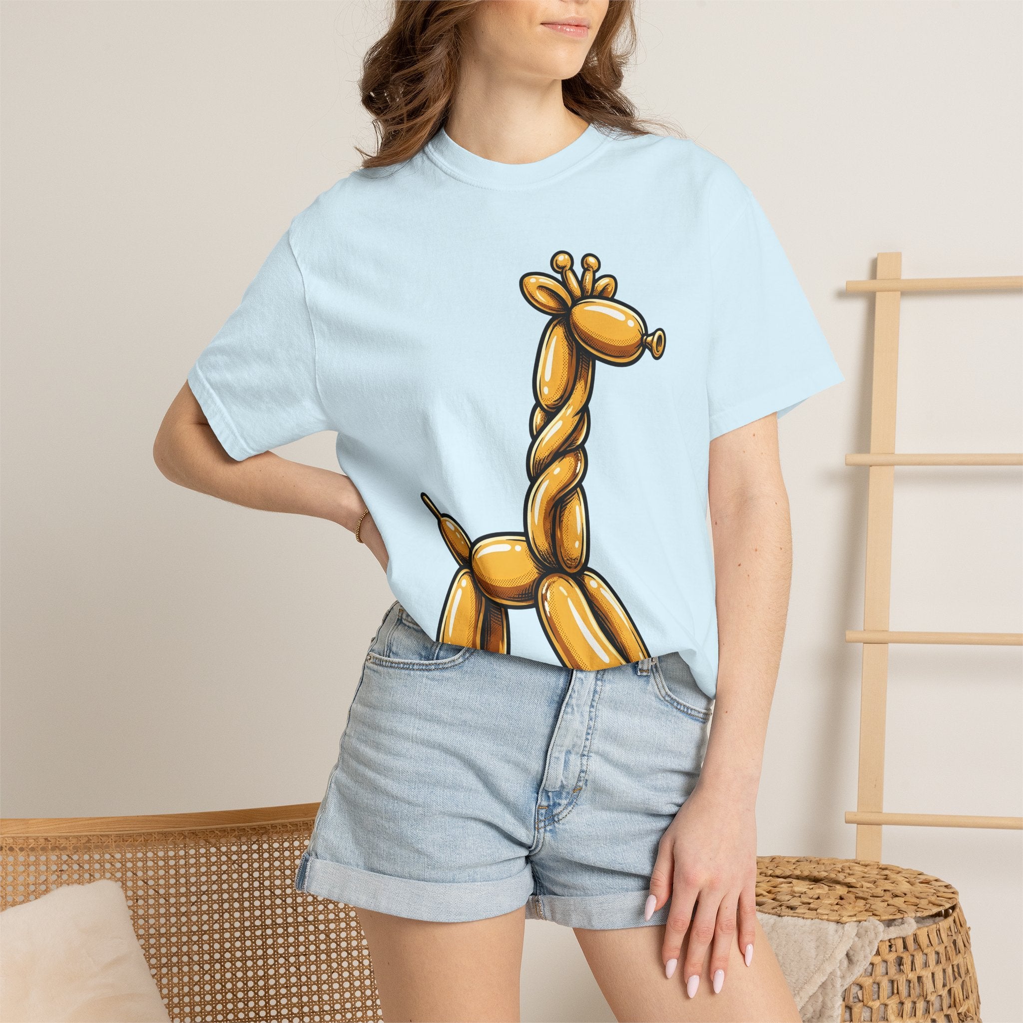 Balloon Giraffe Shirt Cute Pet Gift Women Comic Tee Giraffe T-Shirt Adorable Fan Cartoon Tshirt Animal Graphic Retro Creature Tshirt