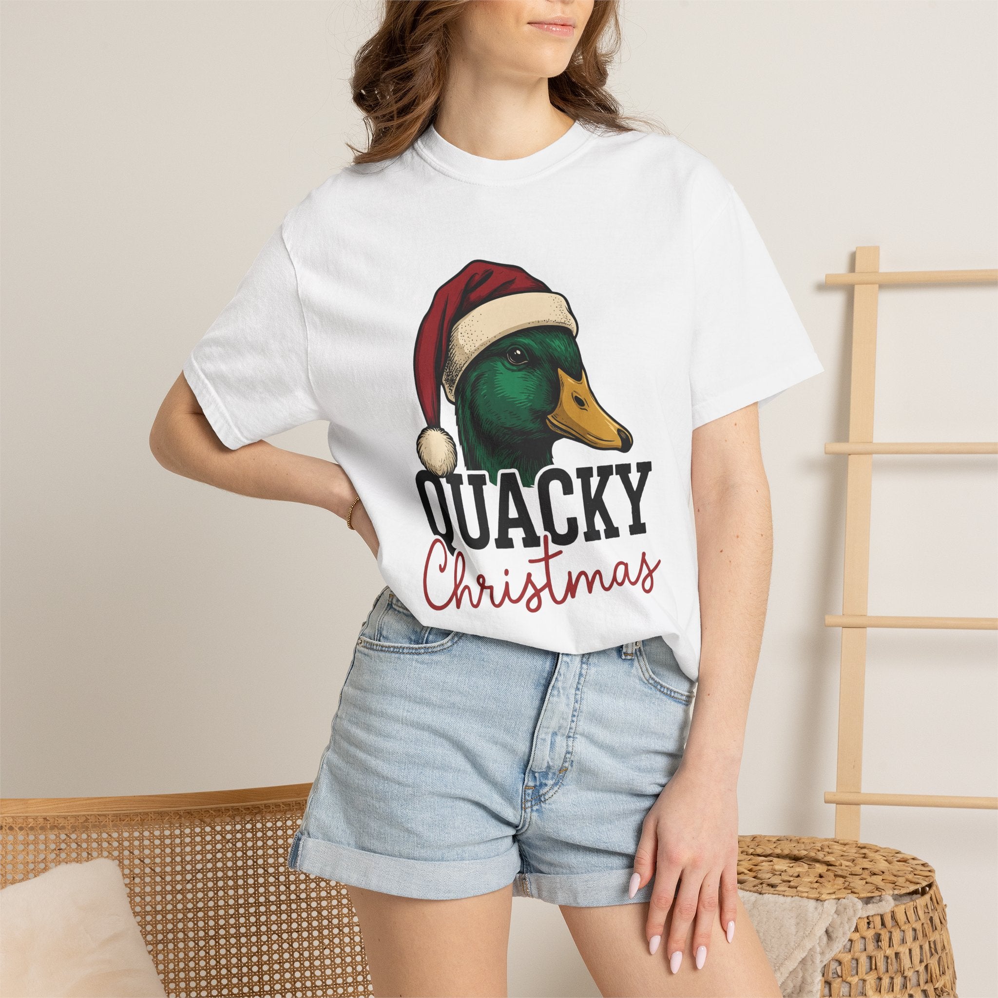 Duck Santa Hat Shirt Christmas Animal Gift Women Vintage Tee Mallard T-Shirt Xmas Fan Retro Tshirt Creature Graphic Hand Drawn Holiday Humor