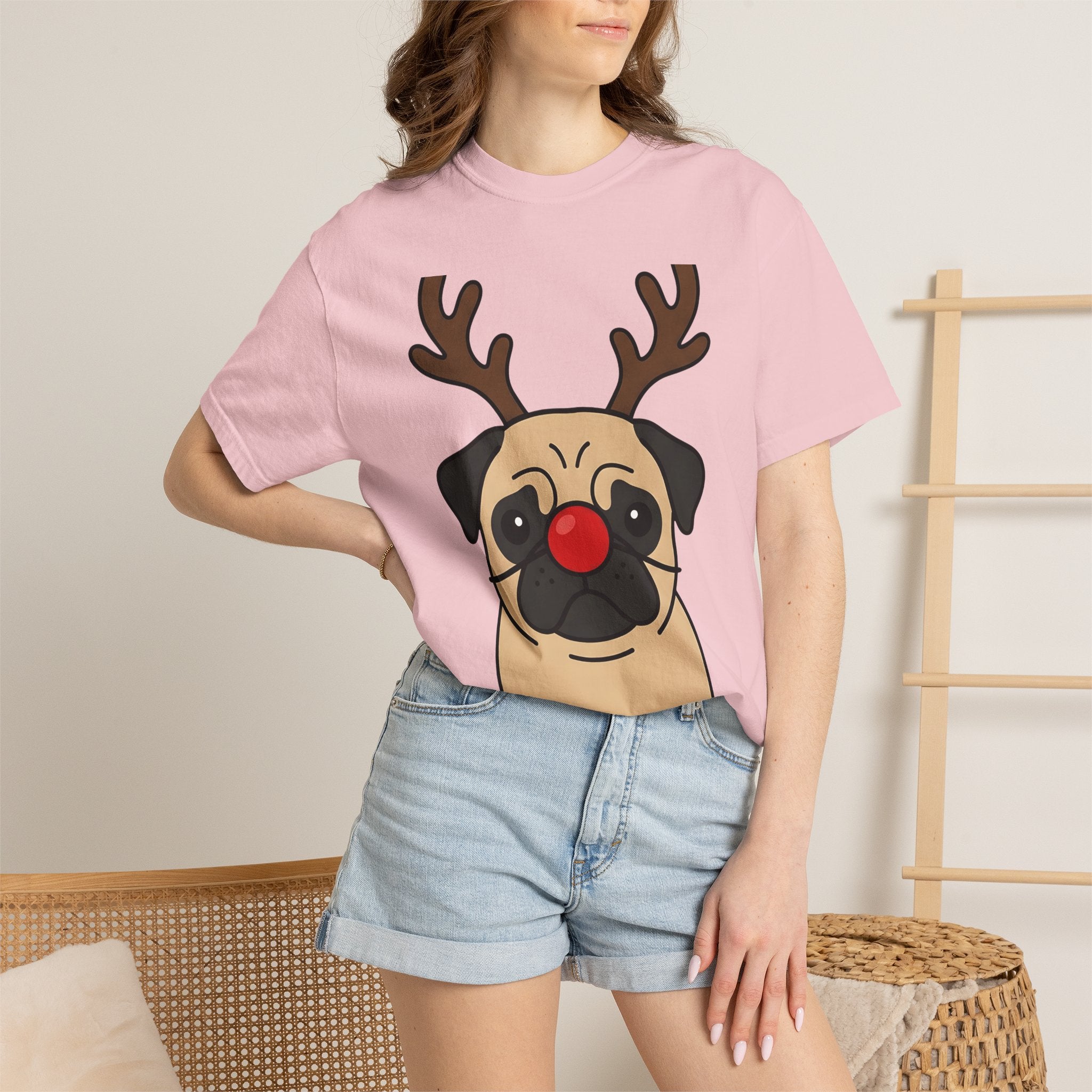 Pug Reindeer Shirt Christmas Dog Gift Women Cartoon Tee Reindeer T-Shirt Xmas Fan Comic Tshirt Dog Graphic Minimalist Red Nose Tshirt