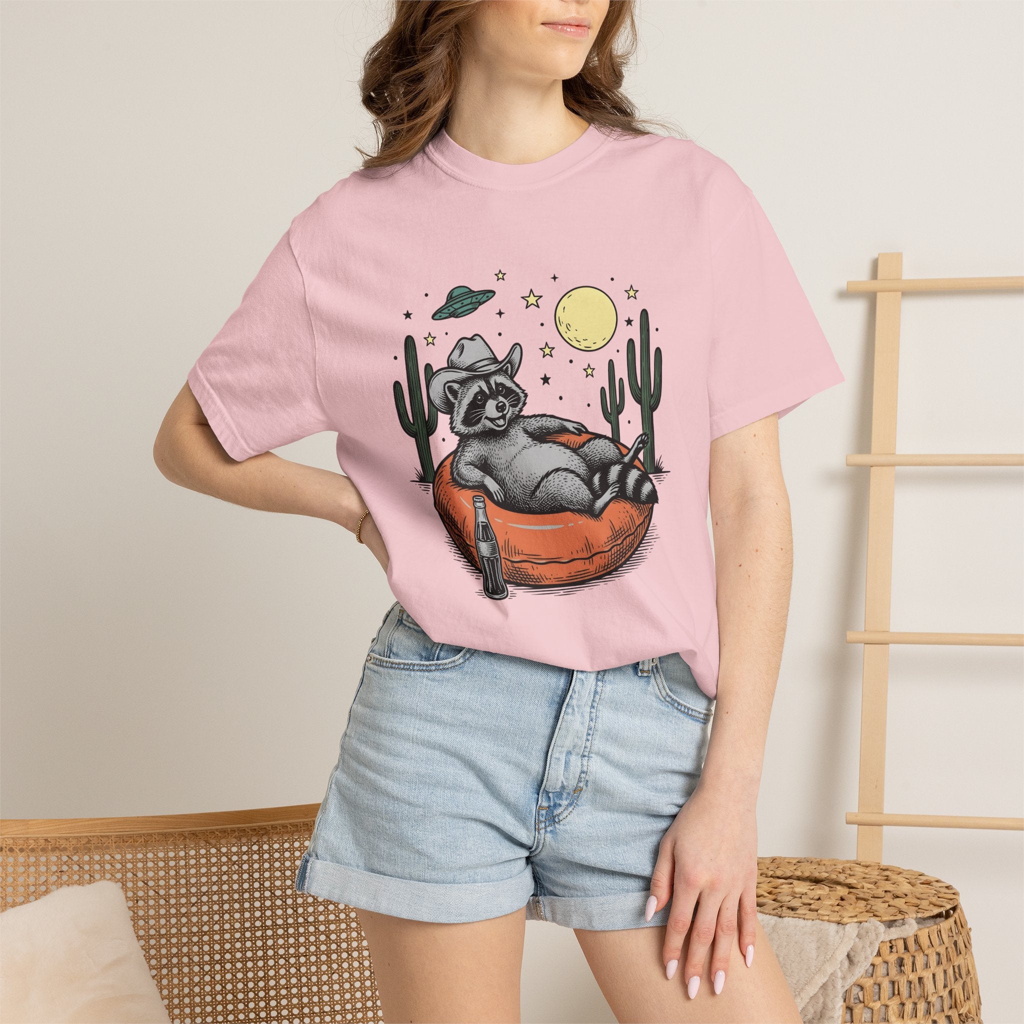 Raccoon Cowboy Shirt Cowgirl Rodeo Gift Women Sketch Tee Trash Panda T-Shirt Cowboy Fan Bandit Tshirt Rodeo Graphic Retro Cactus Tshirt