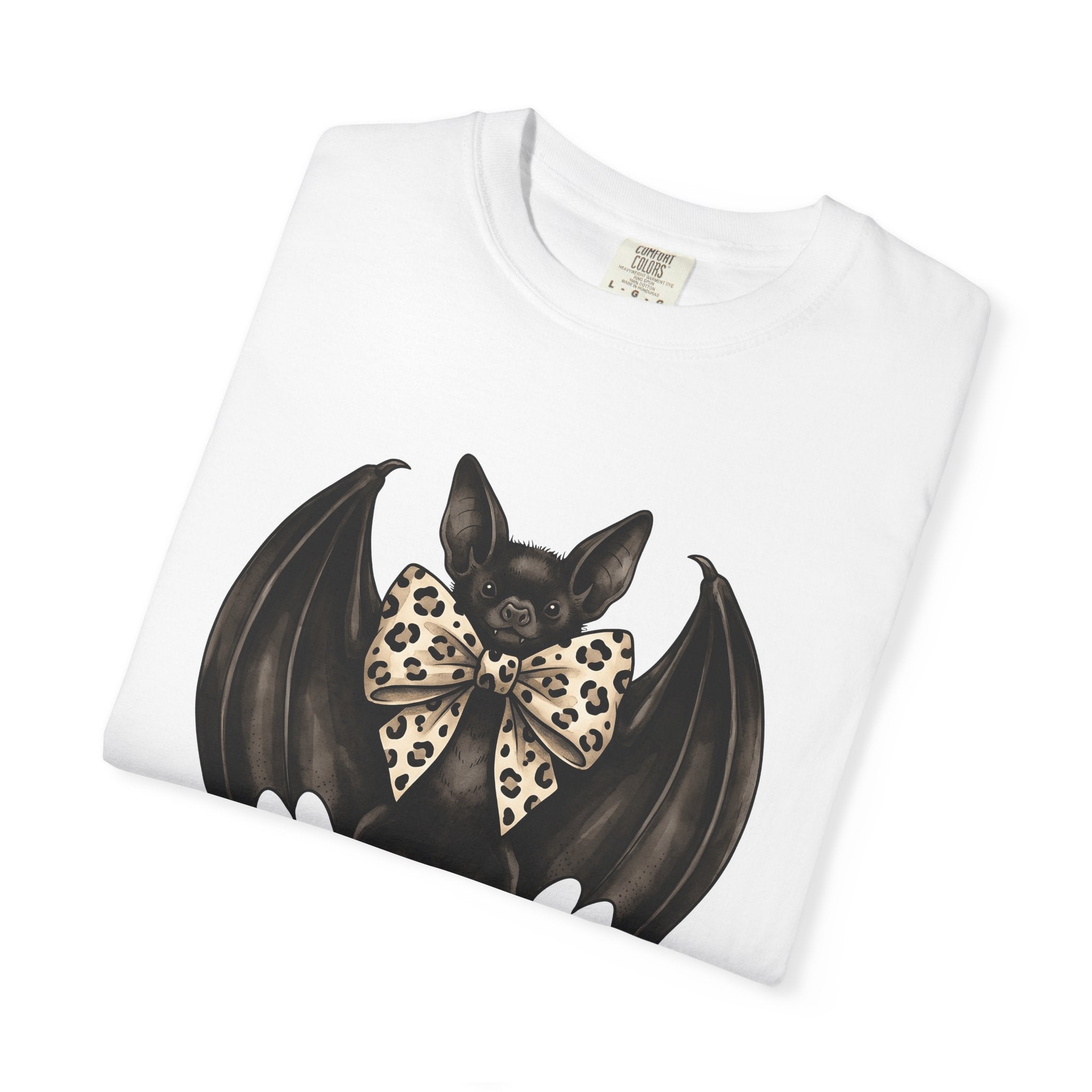 Bat Bow Accessory Shirt Halloween Zoology Gift Women Macabre Tee Bow Tie T-Shirt Horror Fan Gothic Tshirt Wildlife Graphic Old School Animal