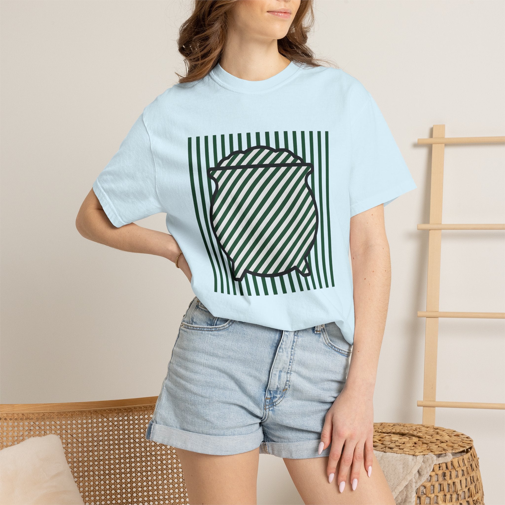 Lucky Pot Shirt St Patrick's Day Event Gift Women Sleek Tee Pot Of Gold T-Shirt Shamrock Fan Modern Tshirt Party Graphic Fresh Stripes