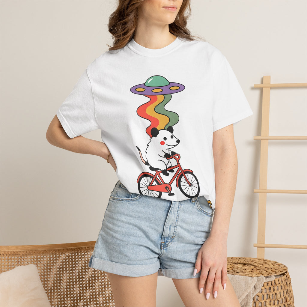 Opossum Bike Shirt Sports Biking Gift Women Comic Tee Possum T-Shirt Athlete Fan Cartoon Tshirt Cycling Graphic Vintage Flying Saucer Tshirt