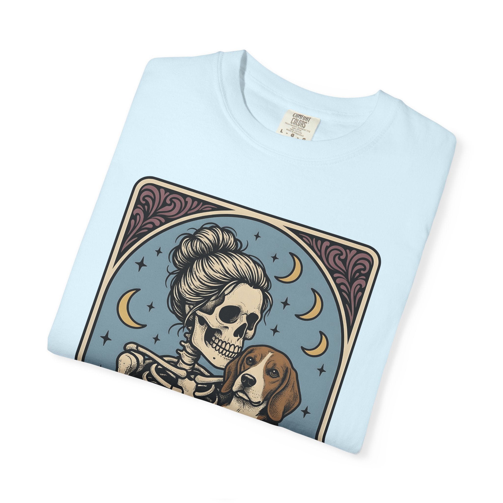 Skeleton Woman Beagle Shirt Halloween Dog Gift Women Vintage Tee Skeleton T-Shirt Horror Fan Retro Tshirt Dog Graphic Hand Drawn Crescent